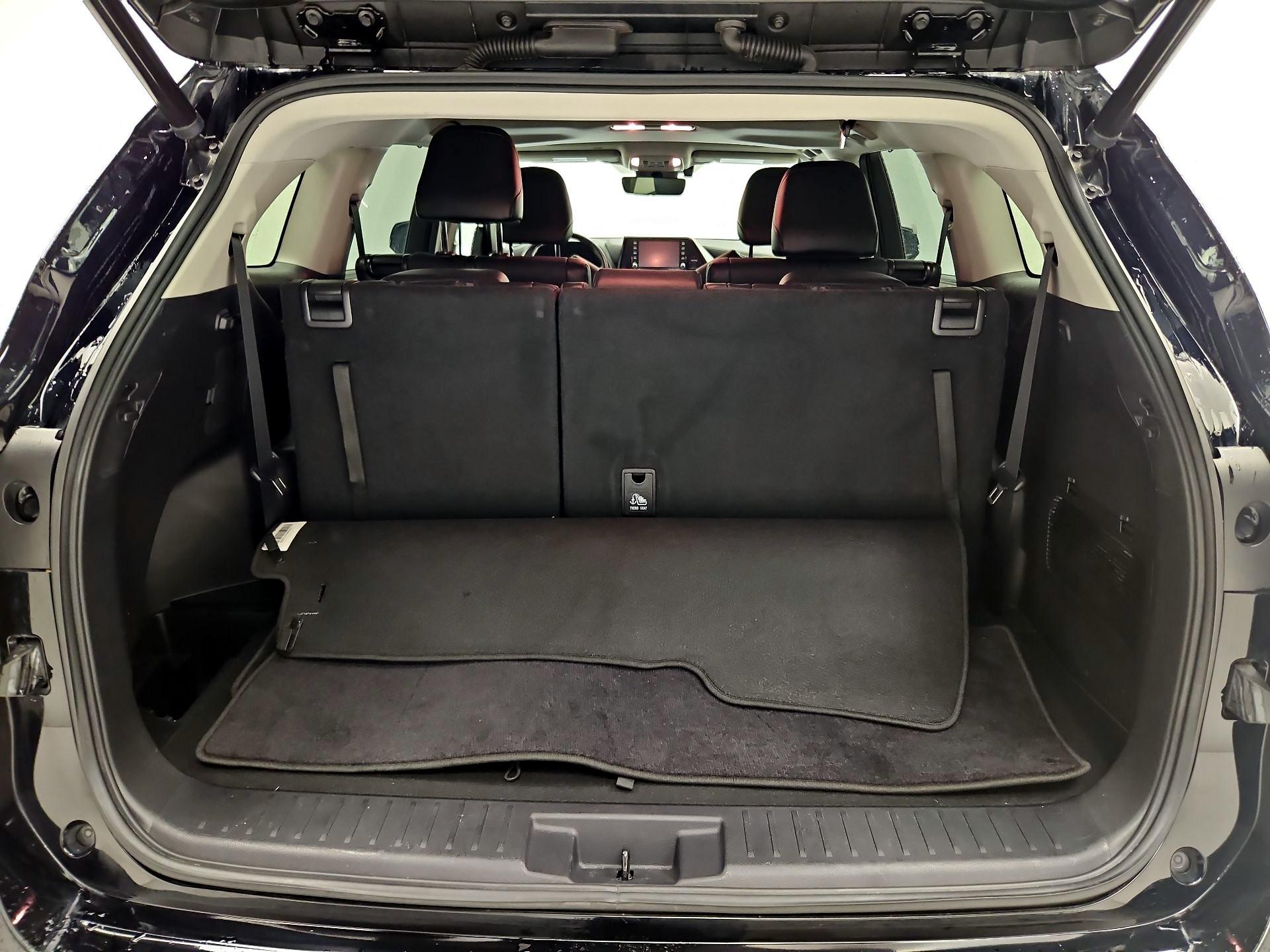 Thumbnail: 2021 Toyota Highlander - 18