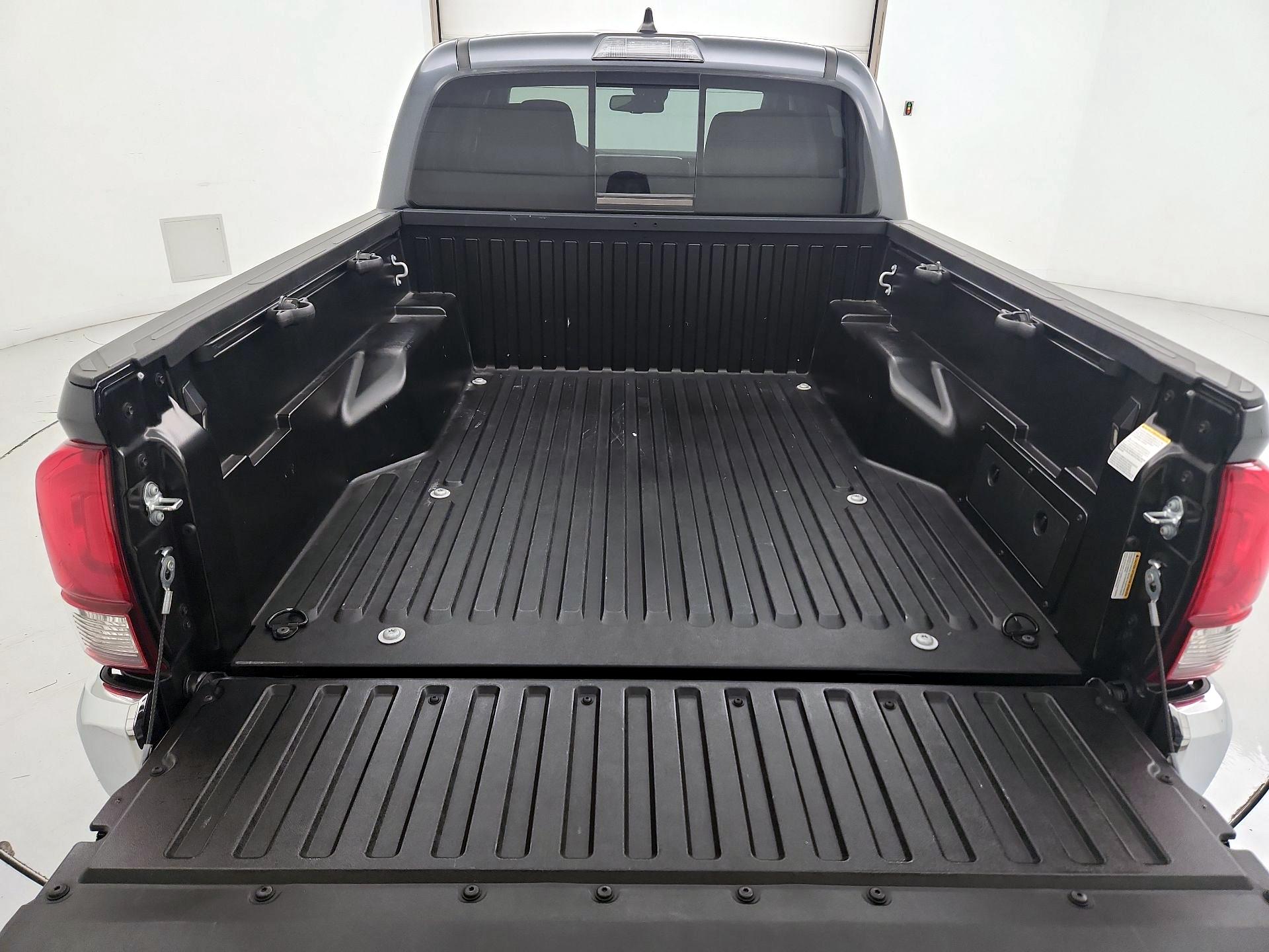 Thumbnail: 2022 Toyota Tacoma - 20