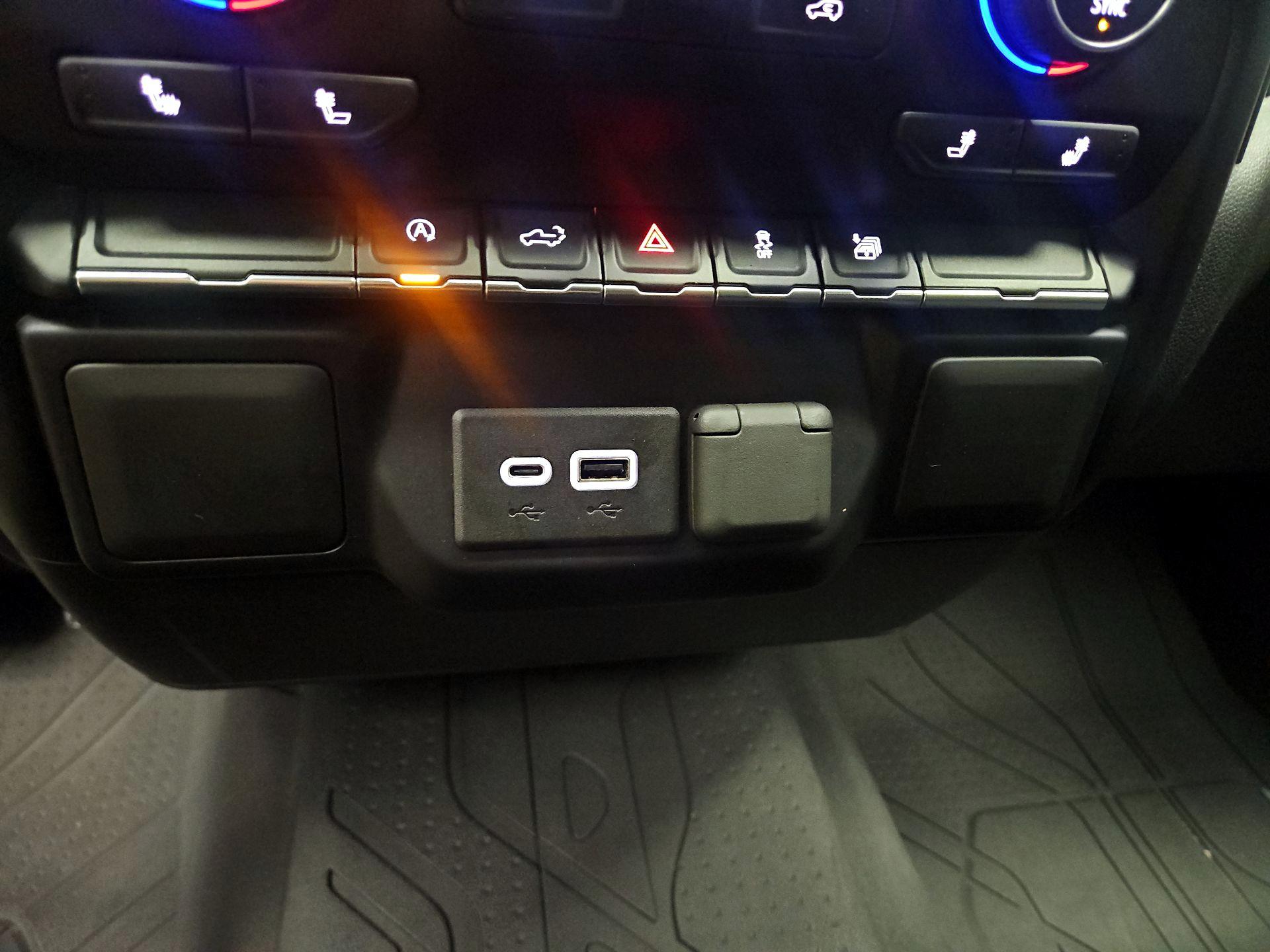 Thumbnail: 2020 Chevrolet Silverado 1500 - 16