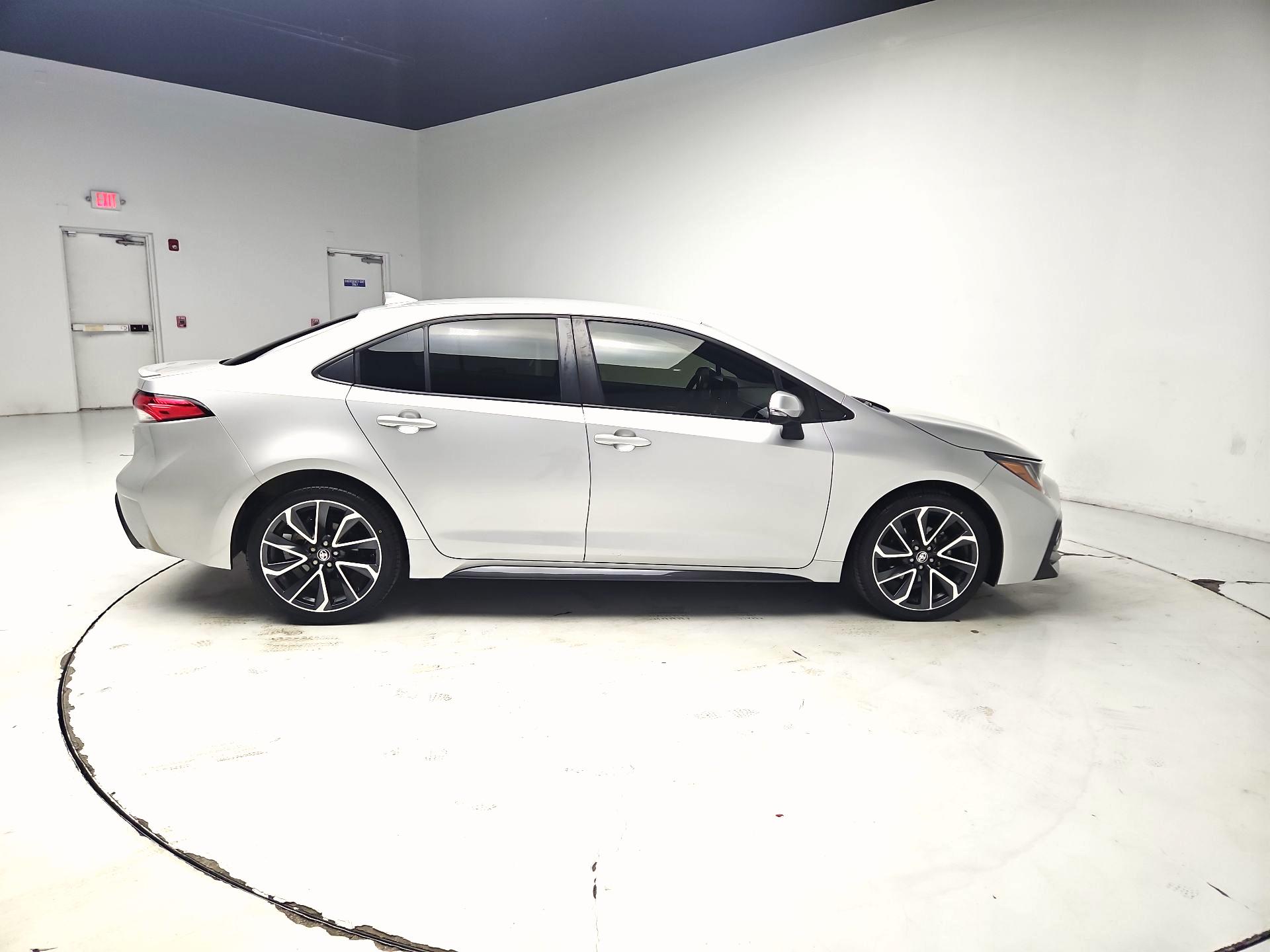 Thumbnail: 2022 Toyota Corolla - 4