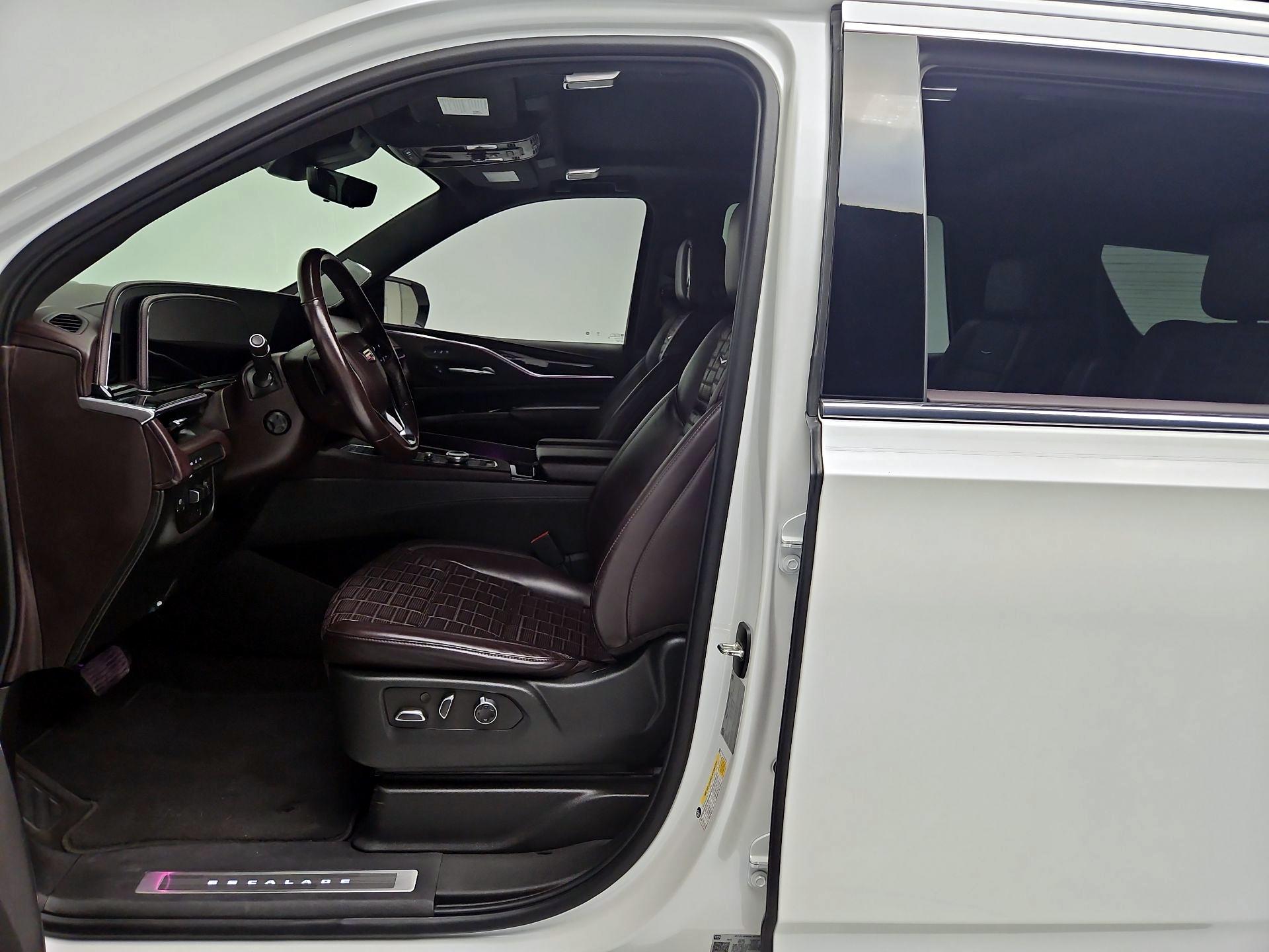 Thumbnail: 2023 Cadillac Escalade - 9