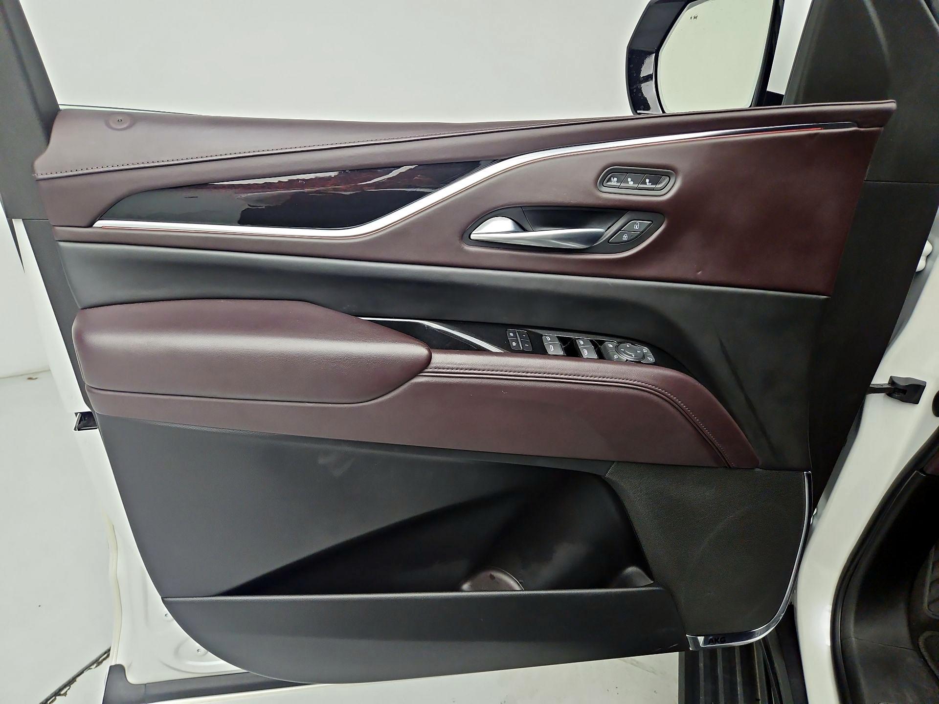 Thumbnail: 2023 Cadillac Escalade - 10