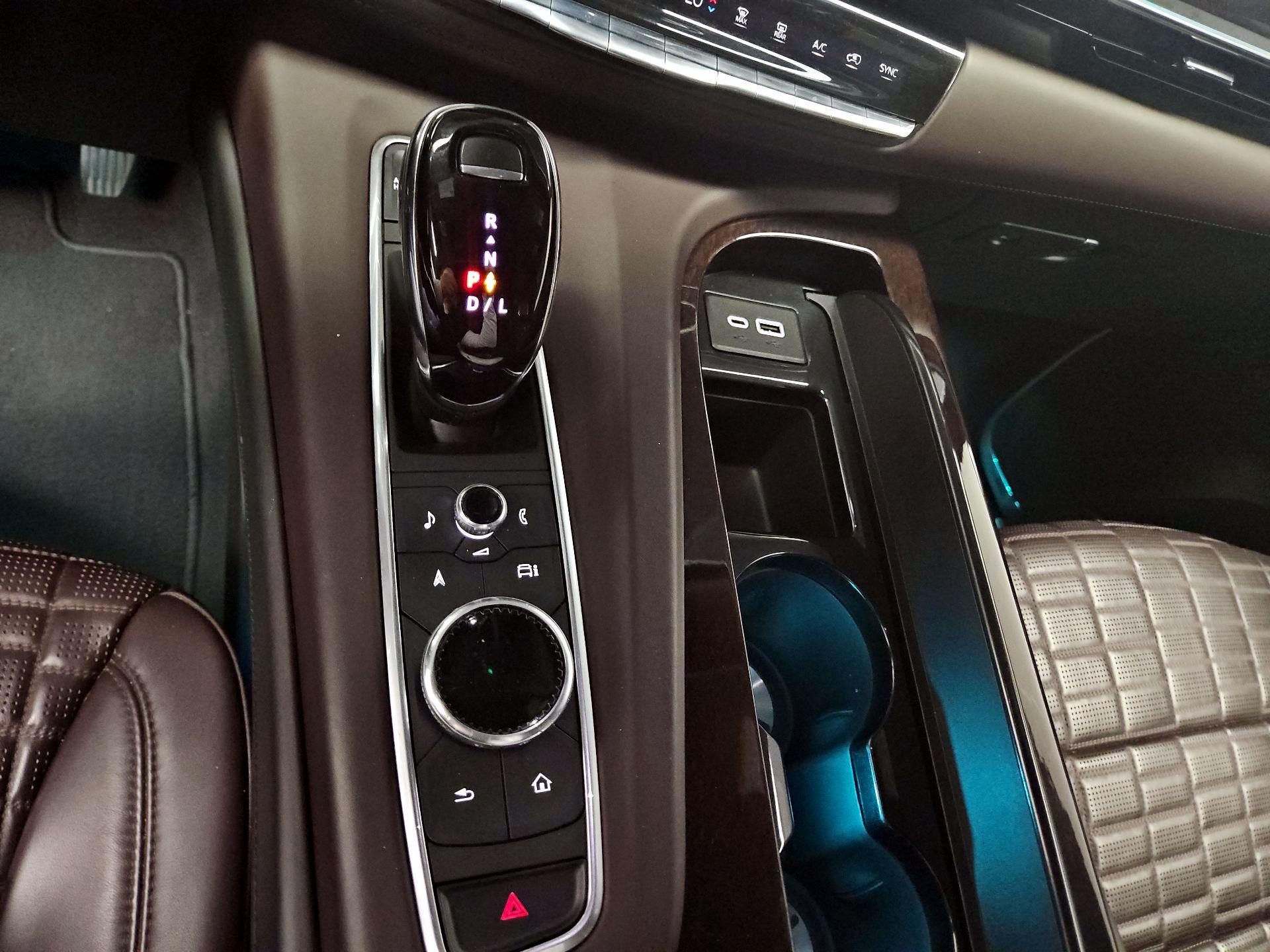 Thumbnail: 2023 Cadillac Escalade - 16