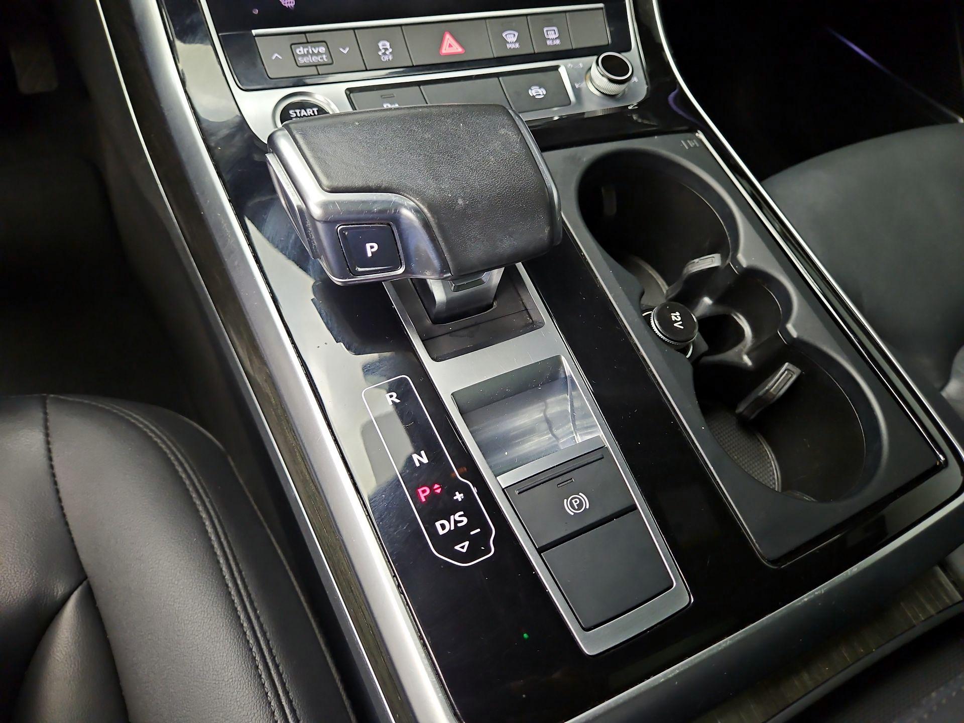 Thumbnail: 2021 Audi Q7 - 16
