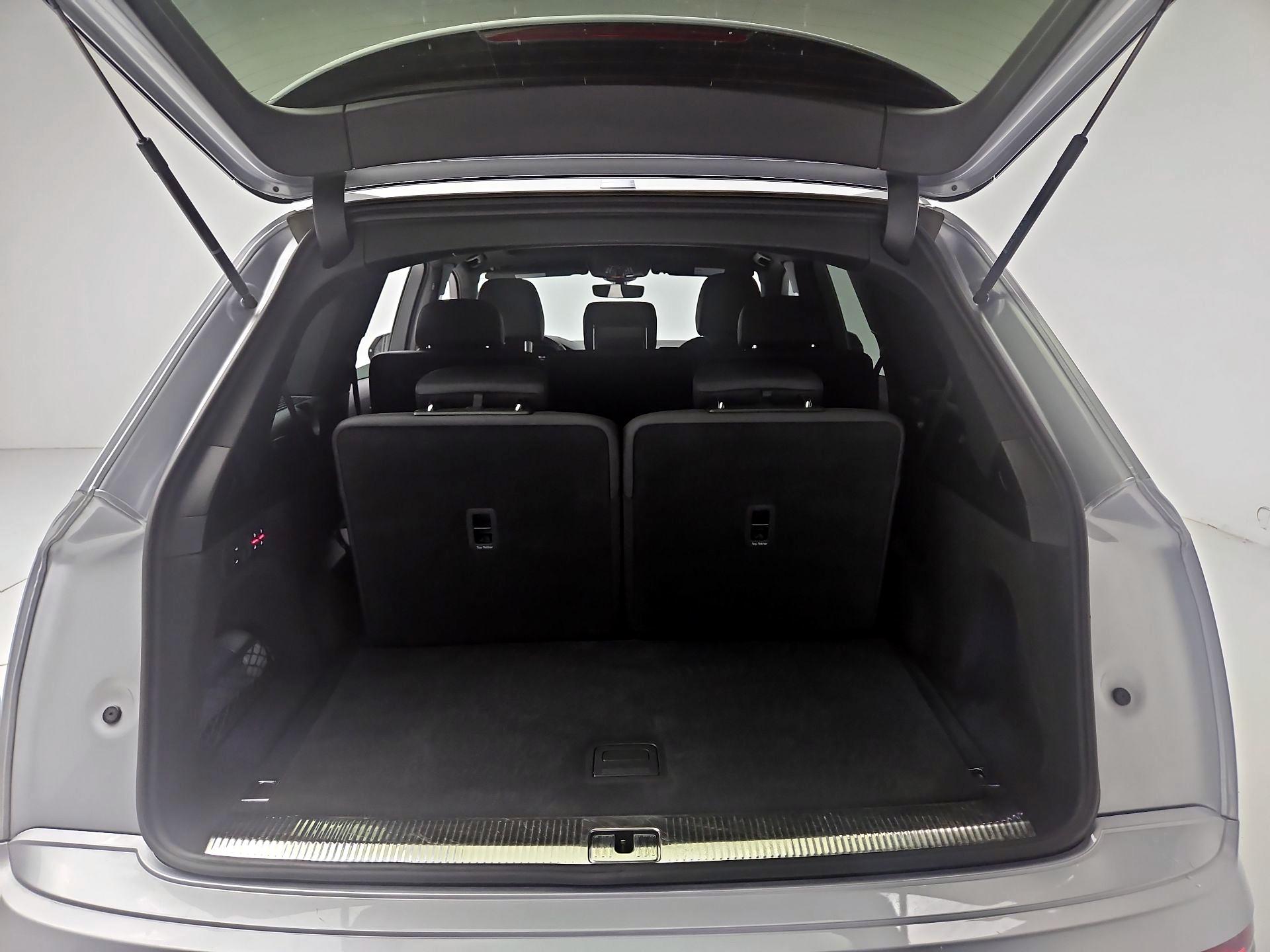 Thumbnail: 2021 Audi Q7 - 20