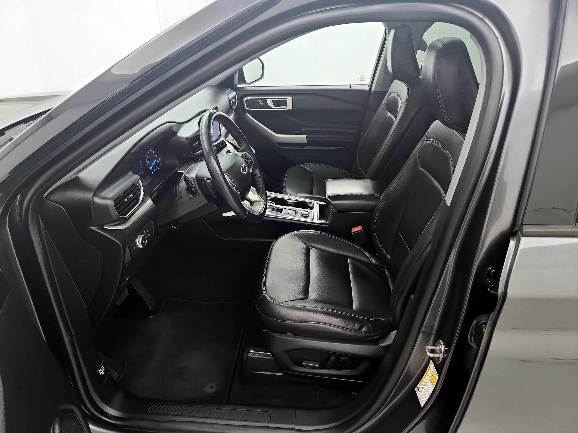 Thumbnail: 2020 Ford Explorer - 11