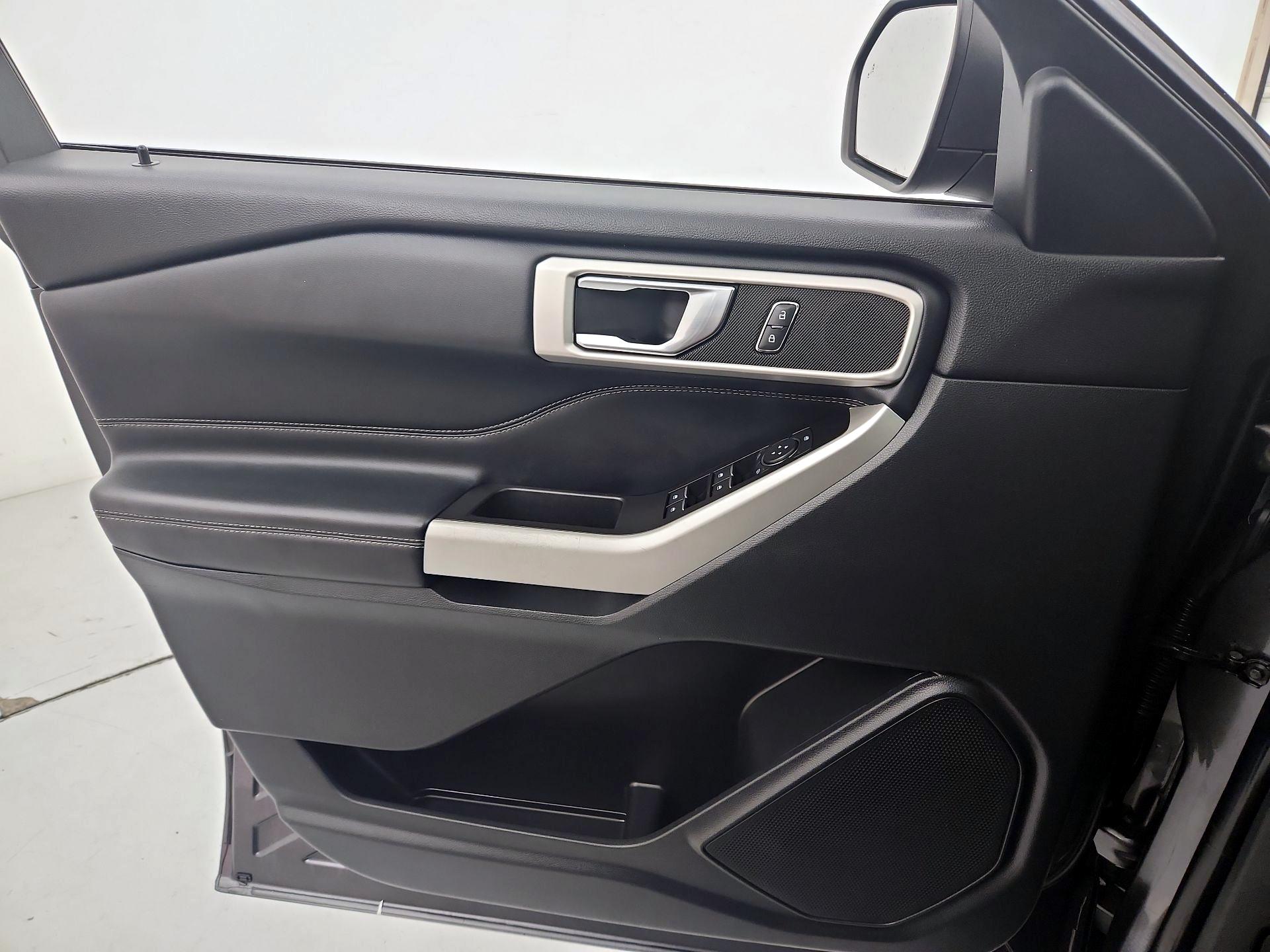 Thumbnail: 2020 Ford Explorer - 12