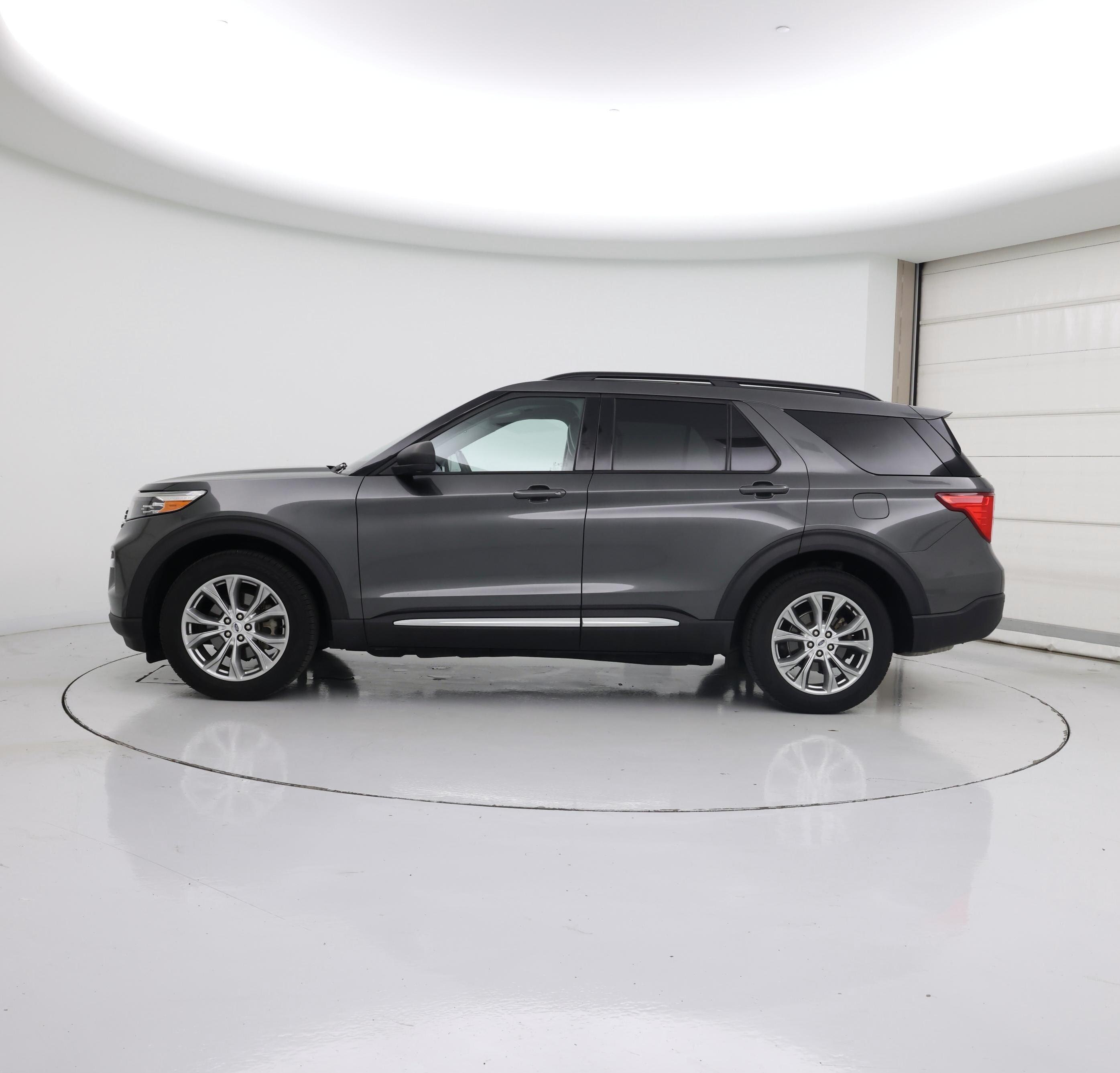 Thumbnail: 2020 Ford Explorer - 3
