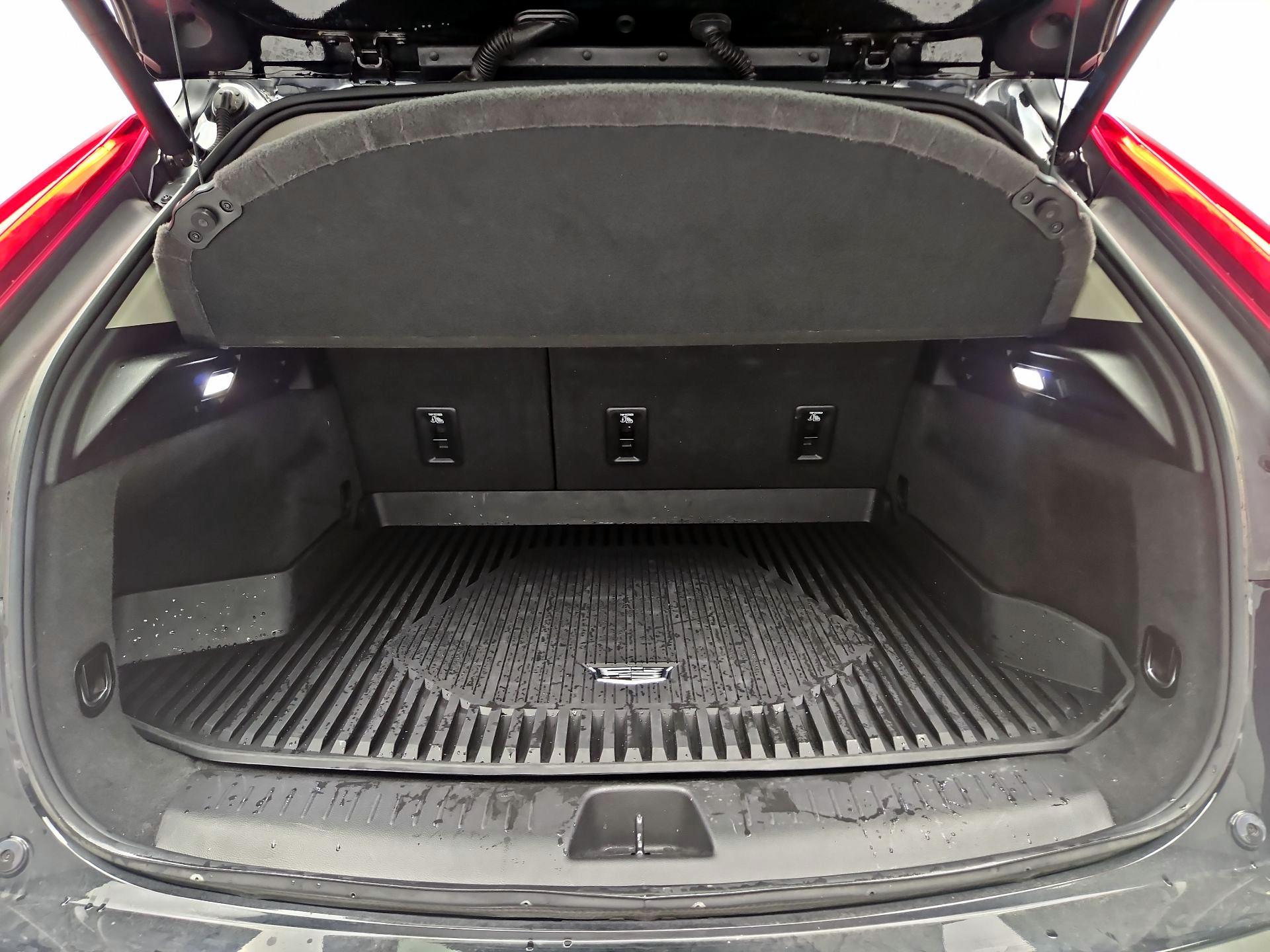 Thumbnail: 2021 Cadillac XT4 - 18