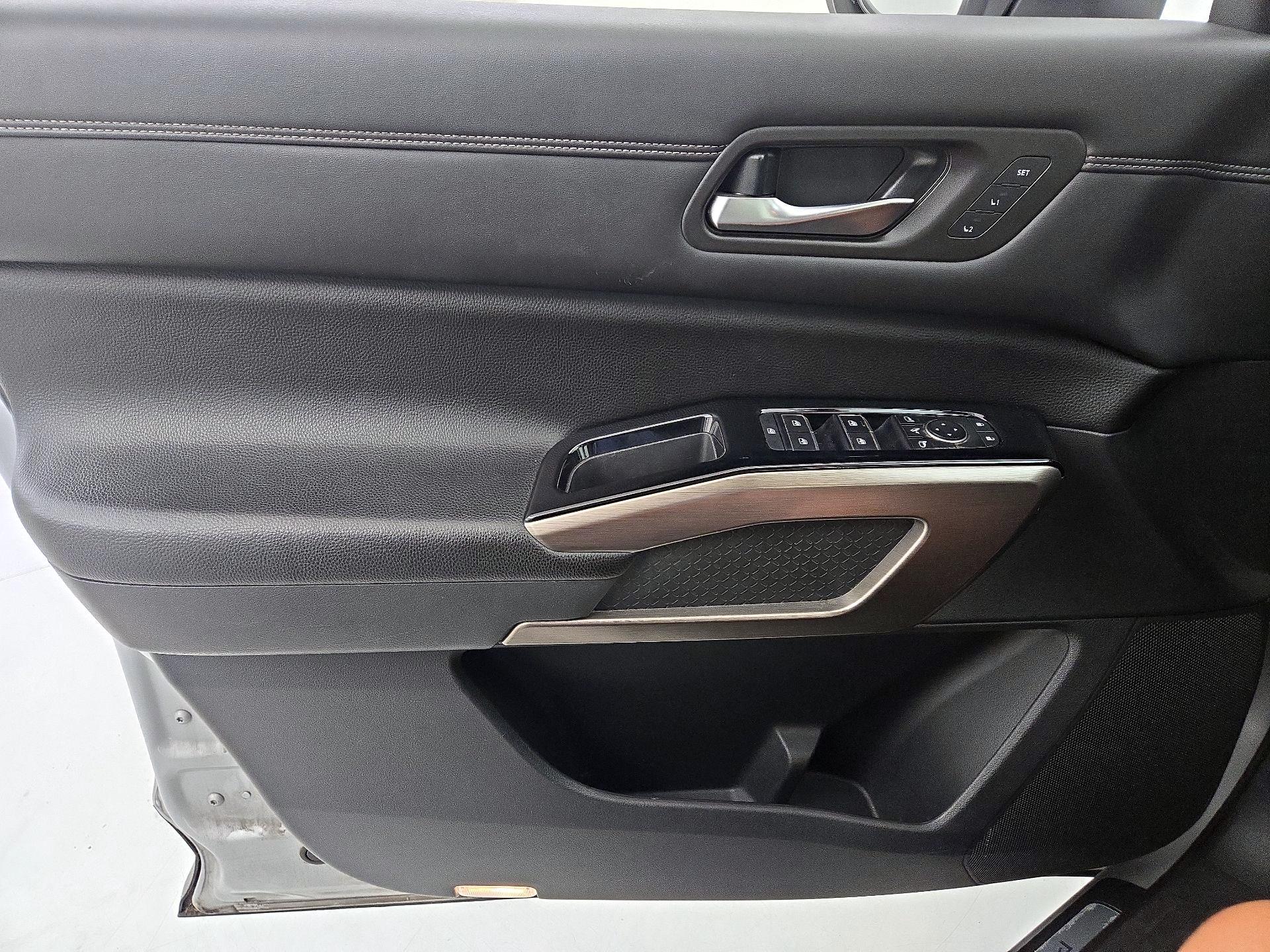 Thumbnail: 2022 Nissan Pathfinder - 12