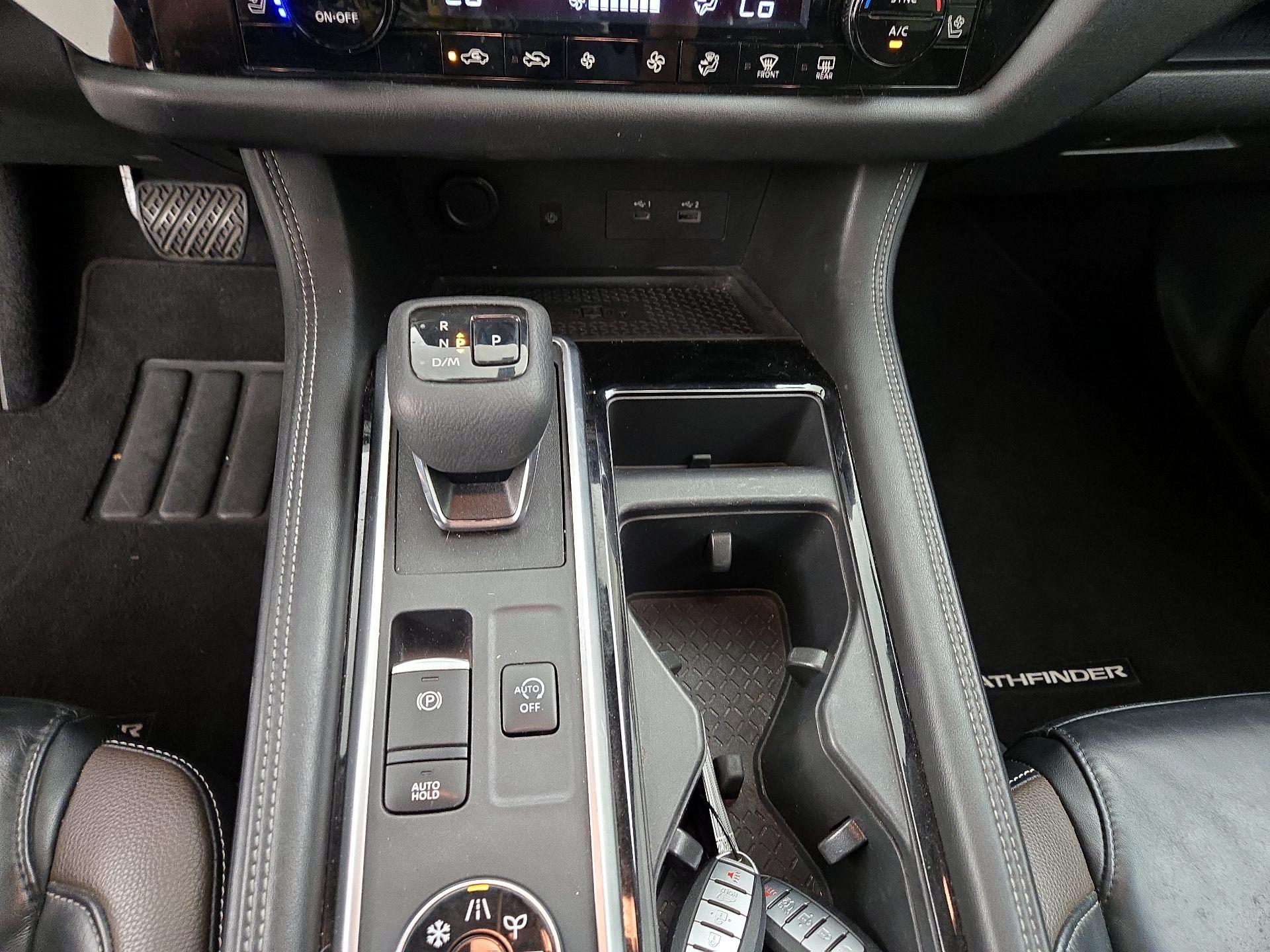 Thumbnail: 2022 Nissan Pathfinder - 18