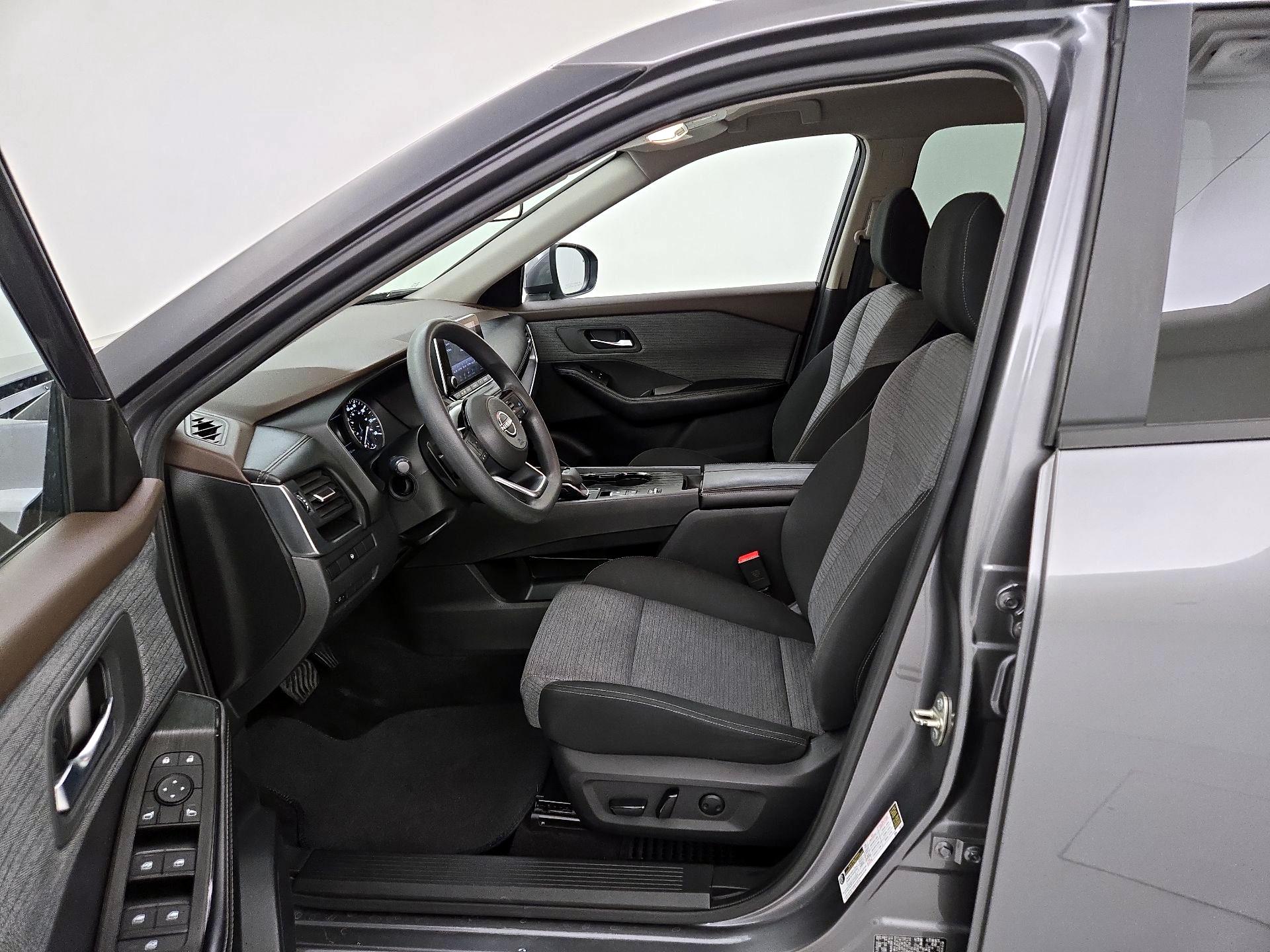 Thumbnail: 2023 Nissan Rogue - 11