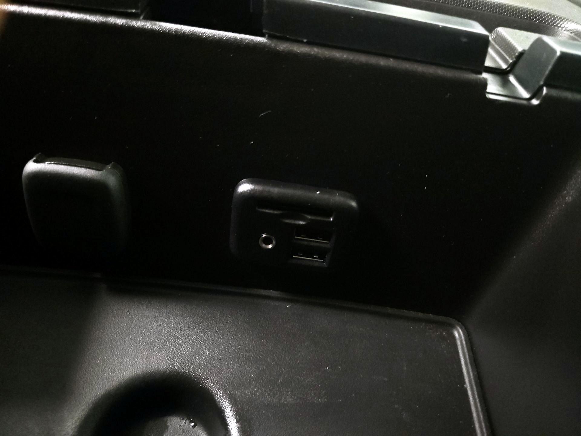Thumbnail: 2014 Chevrolet Silverado 1500 - 17