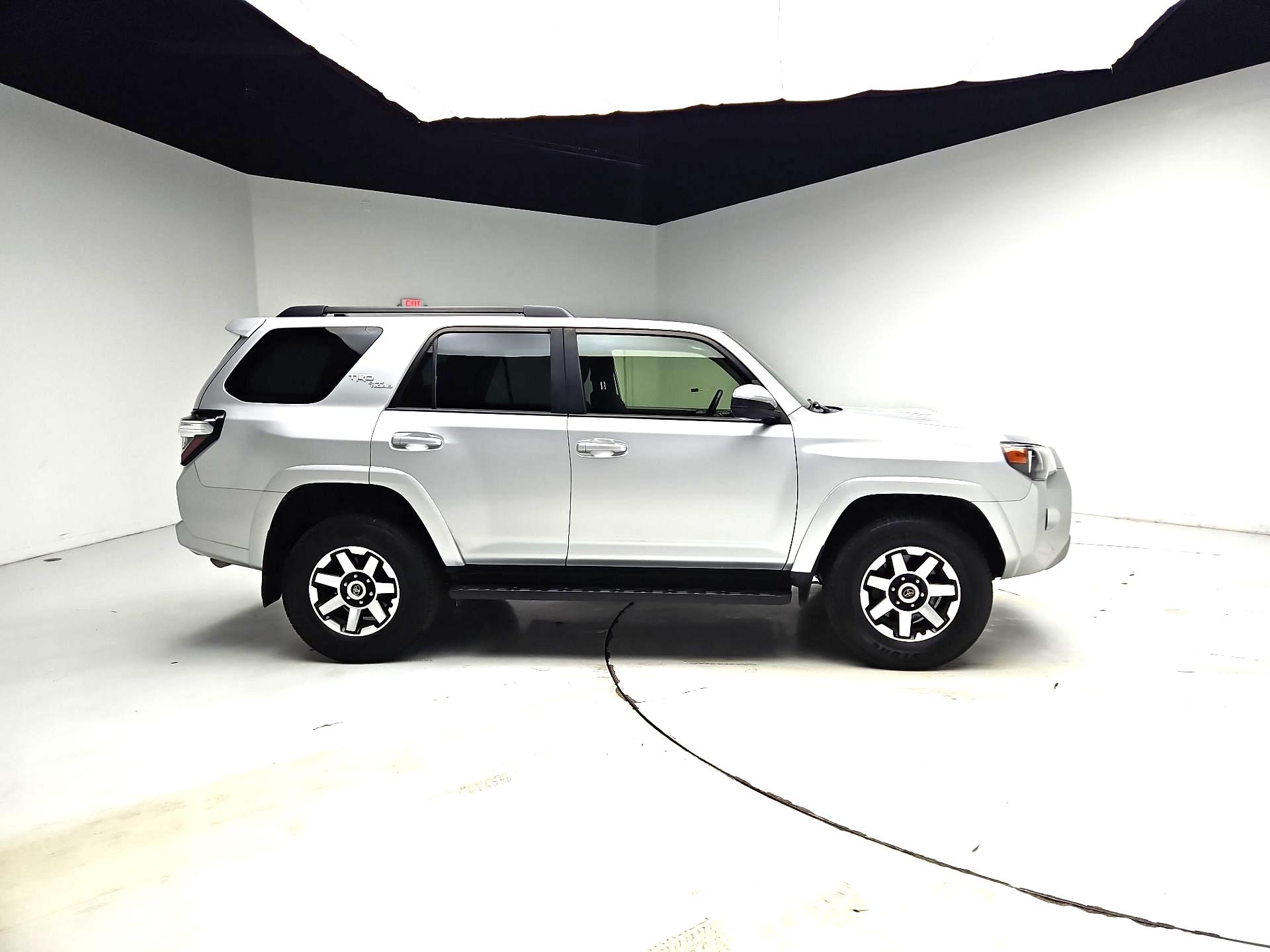 Thumbnail: 2022 Toyota 4Runner - 4