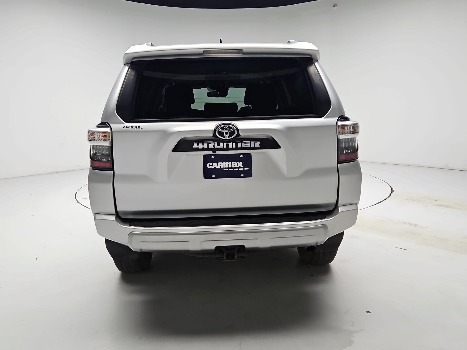 Thumbnail: 2022 Toyota 4Runner - 6