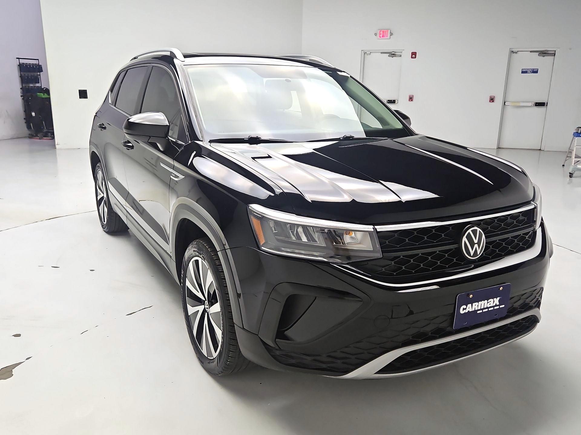 Thumbnail: 2022 Volkswagen Taos - 1