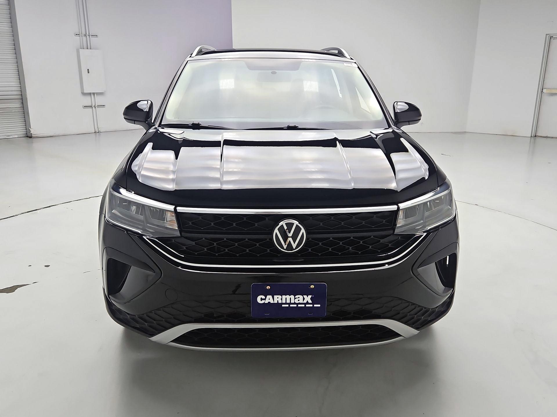 Thumbnail: 2022 Volkswagen Taos - 2