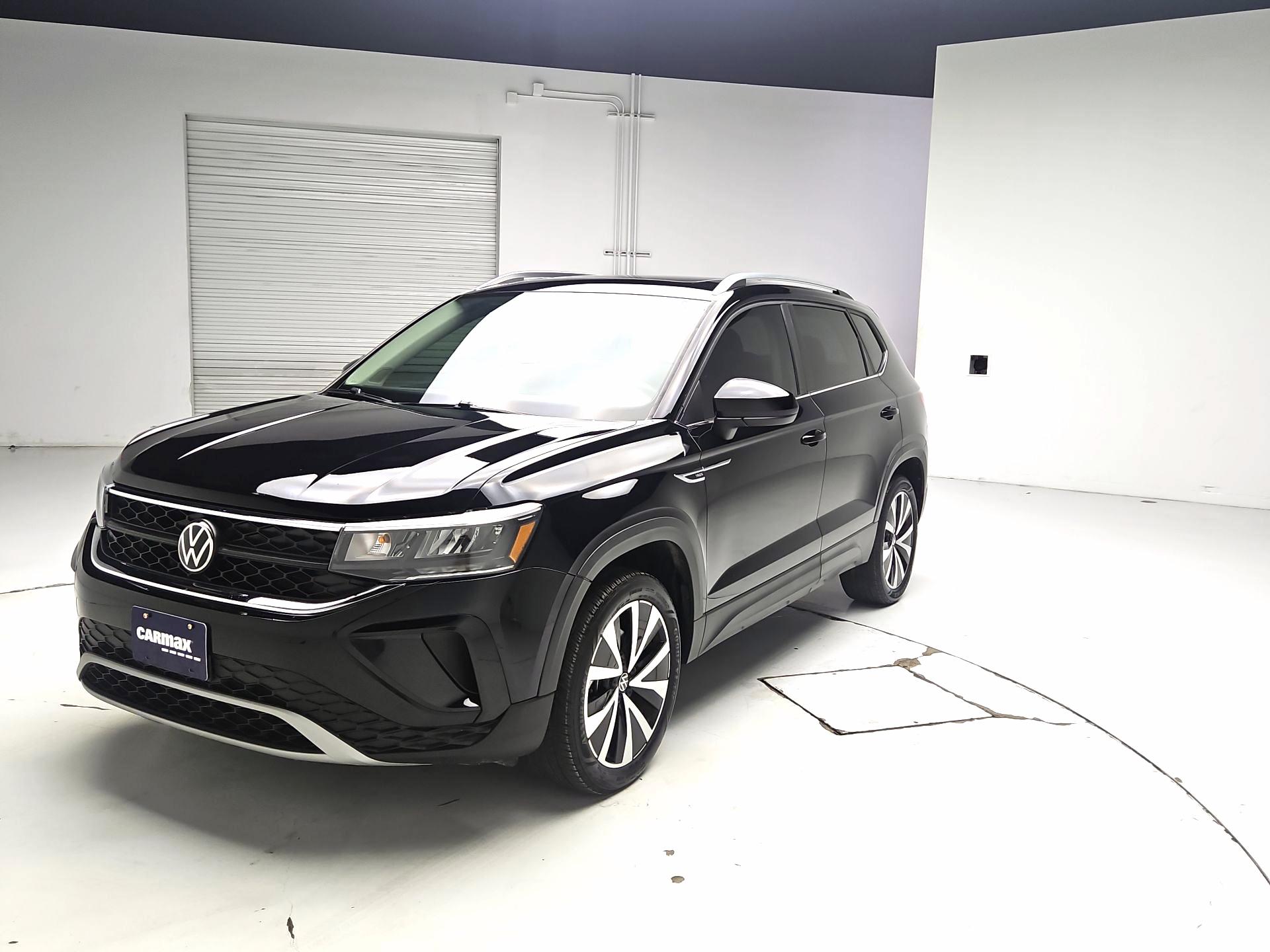 Thumbnail: 2022 Volkswagen Taos - 3
