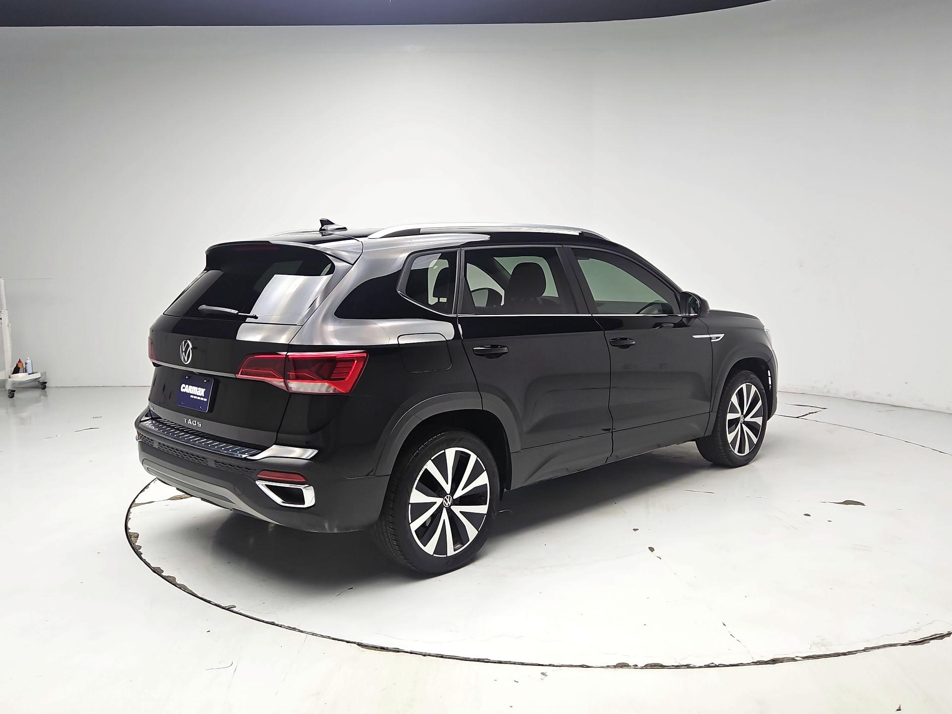 Thumbnail: 2022 Volkswagen Taos - 5