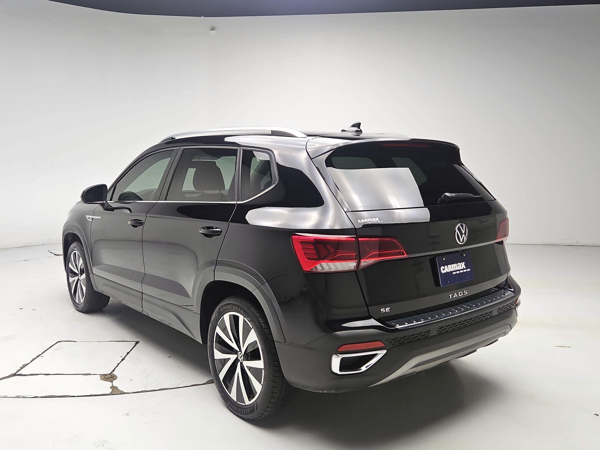 Thumbnail: 2022 Volkswagen Taos - 7