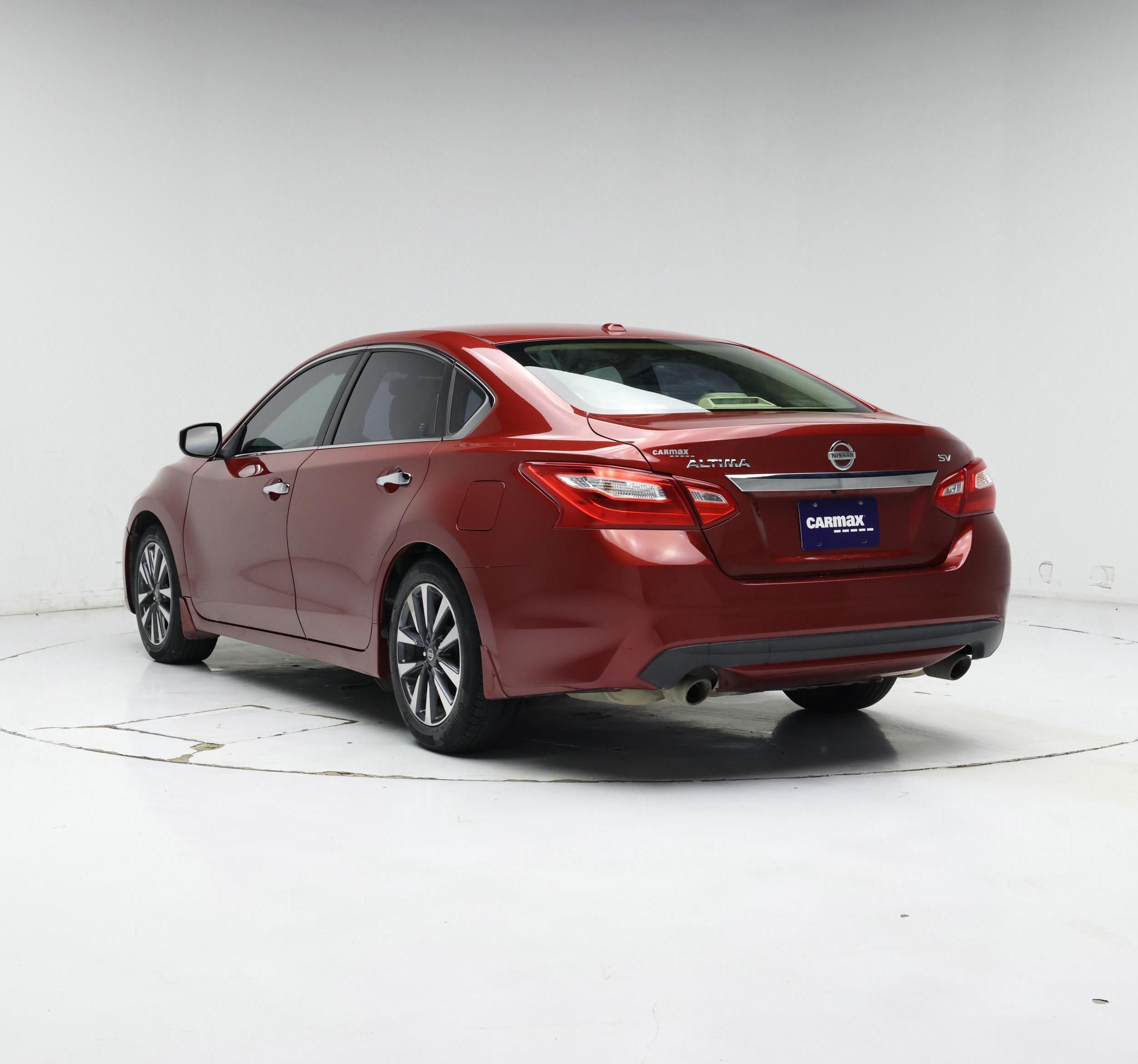 Thumbnail: 2016 Nissan Altima - 2