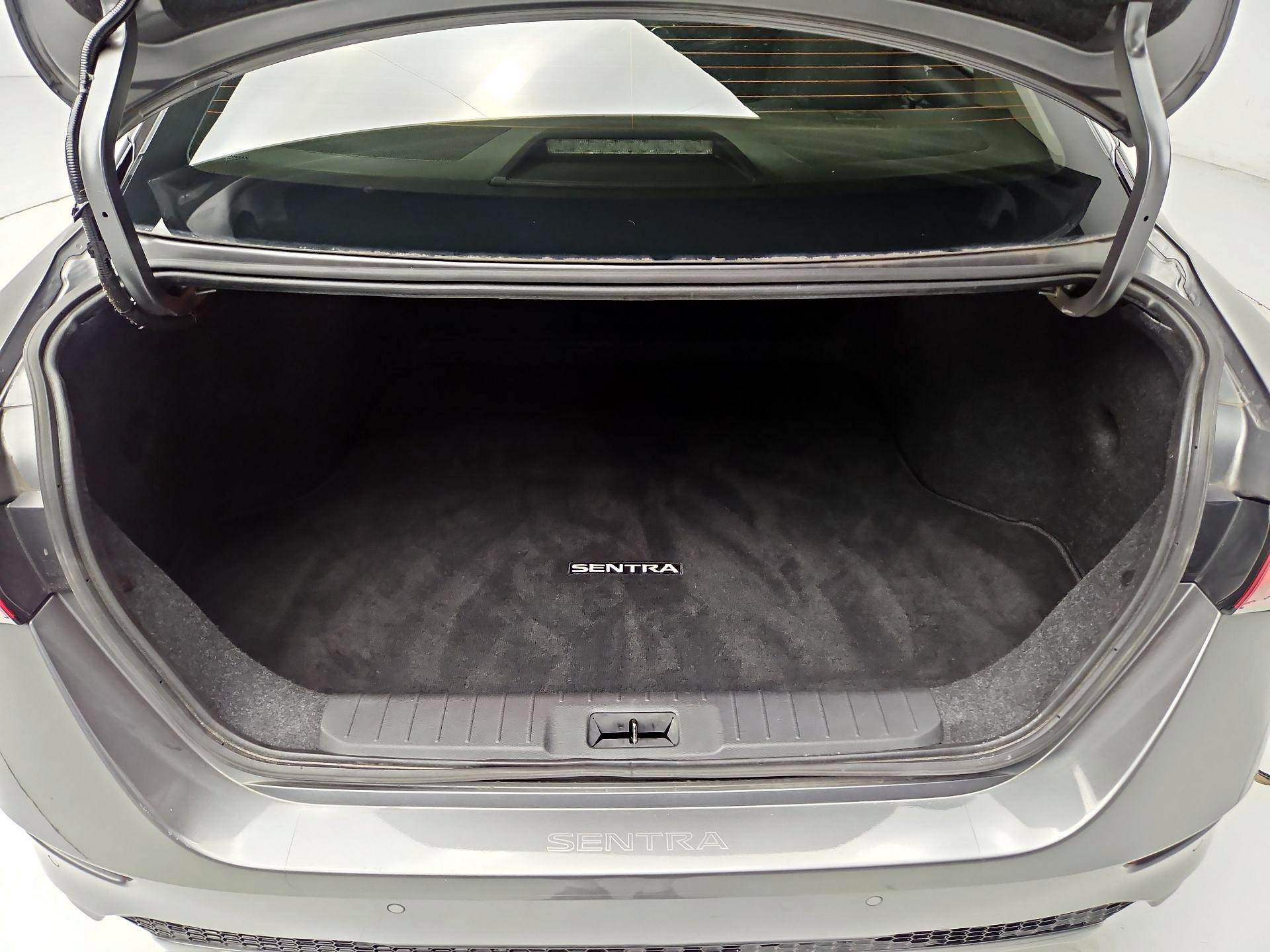 Thumbnail: 2021 Nissan Sentra - 20