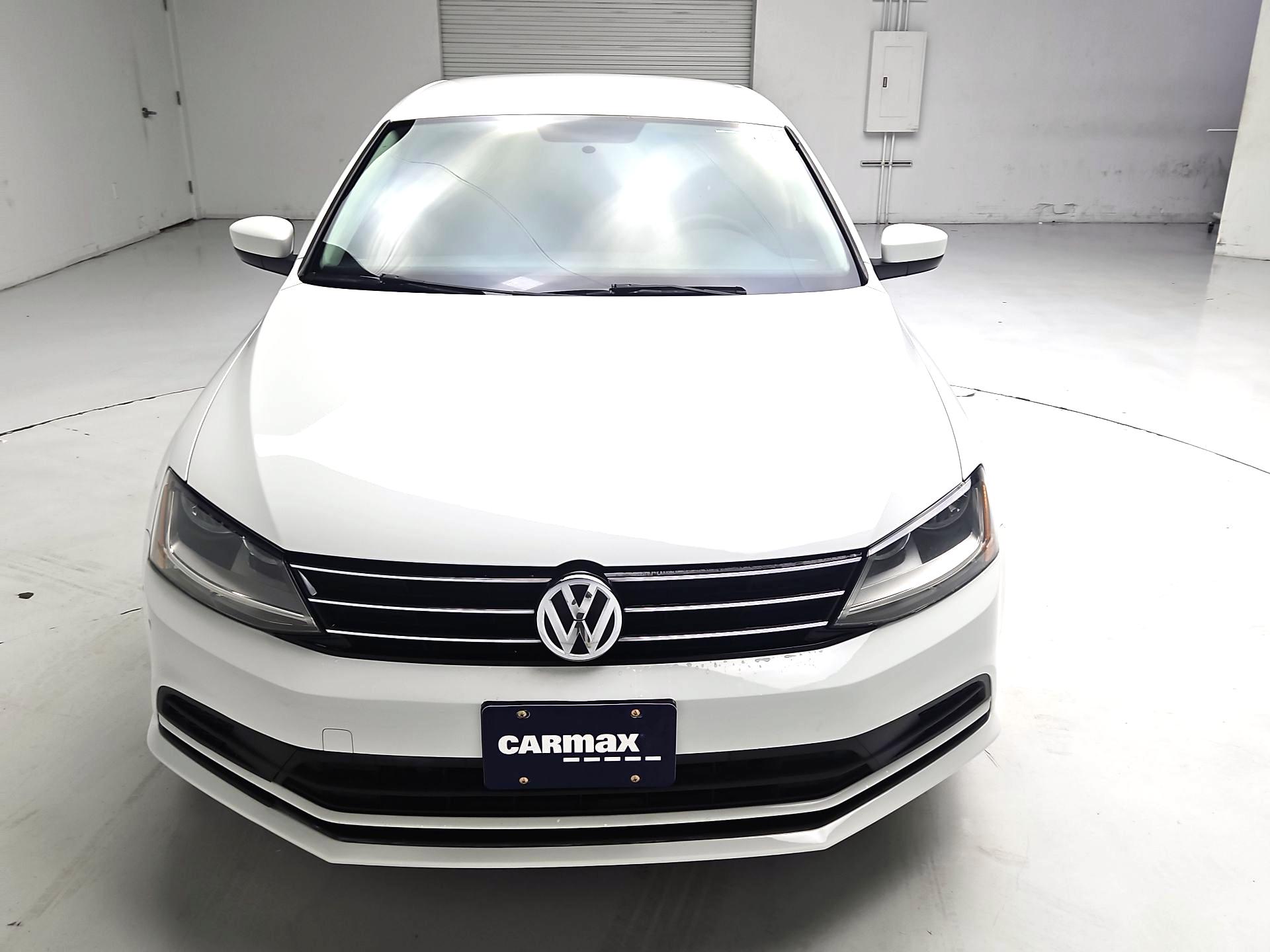 Thumbnail: 2017 Volkswagen Jetta - 2