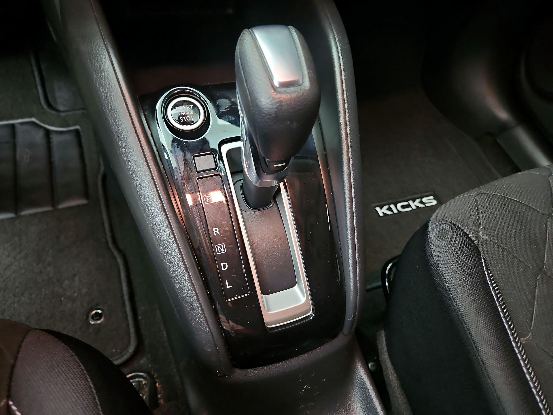 Thumbnail: 2020 Nissan Kicks - 15