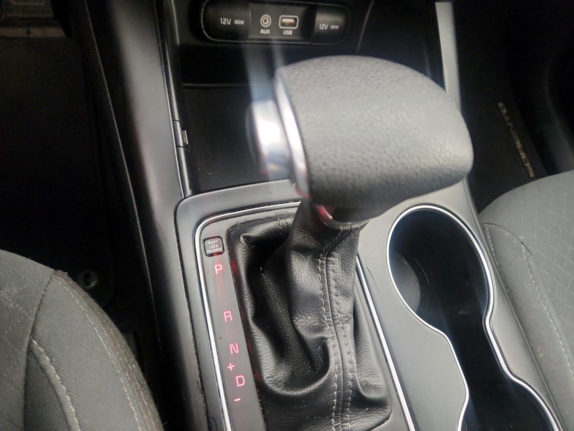Thumbnail: 2019 Kia Sorento - 17