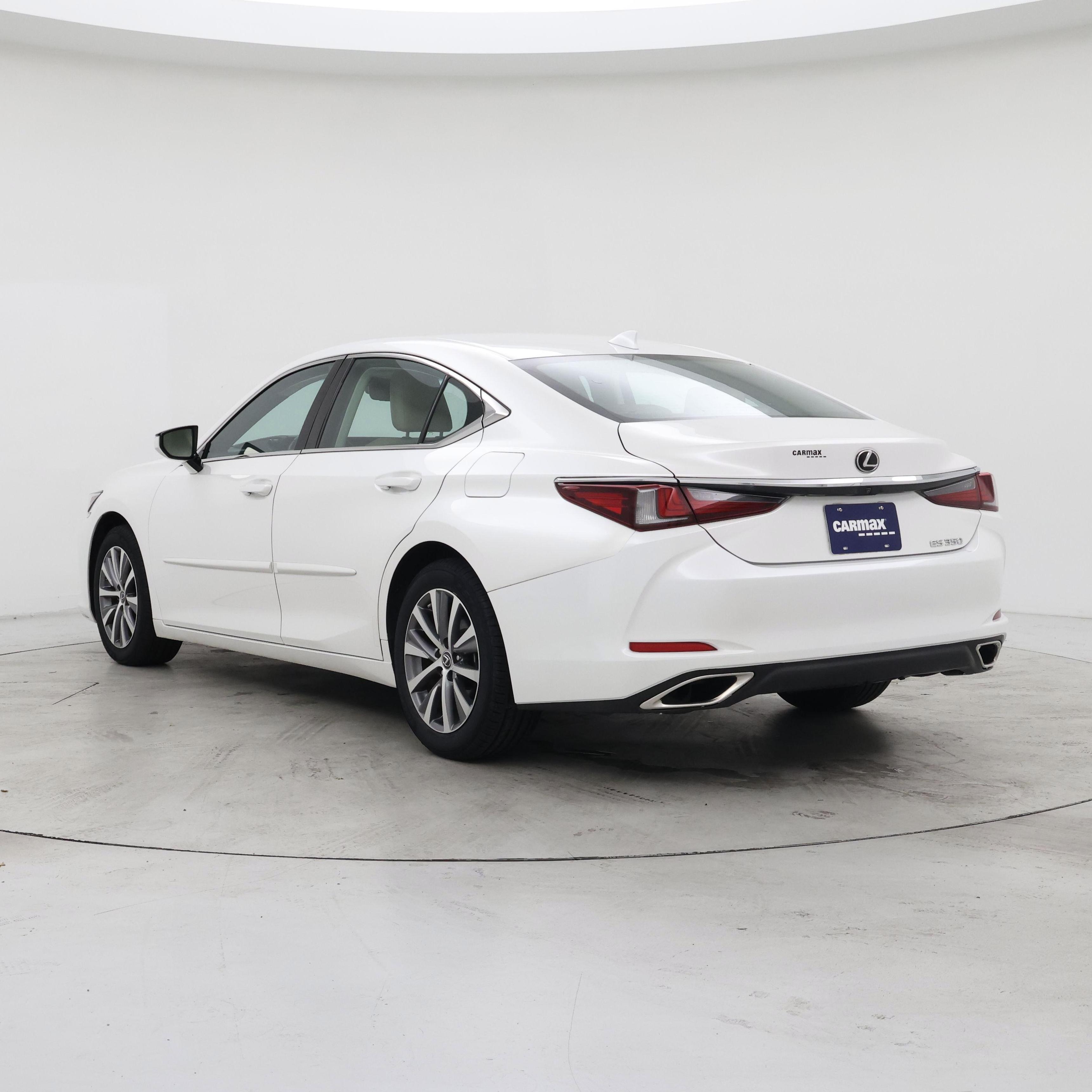 Thumbnail: 2019 Lexus ES - 2