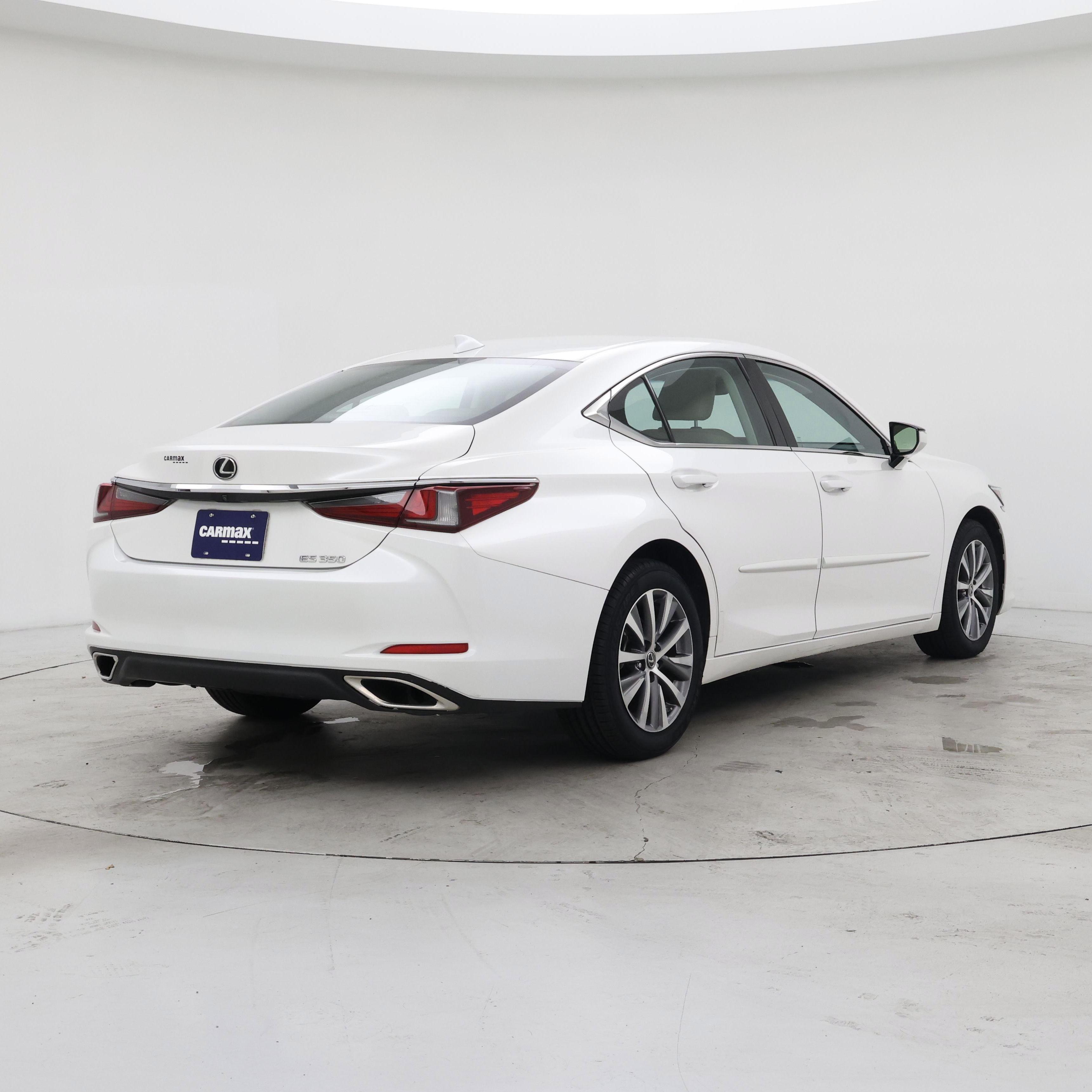 Thumbnail: 2019 Lexus ES - 8