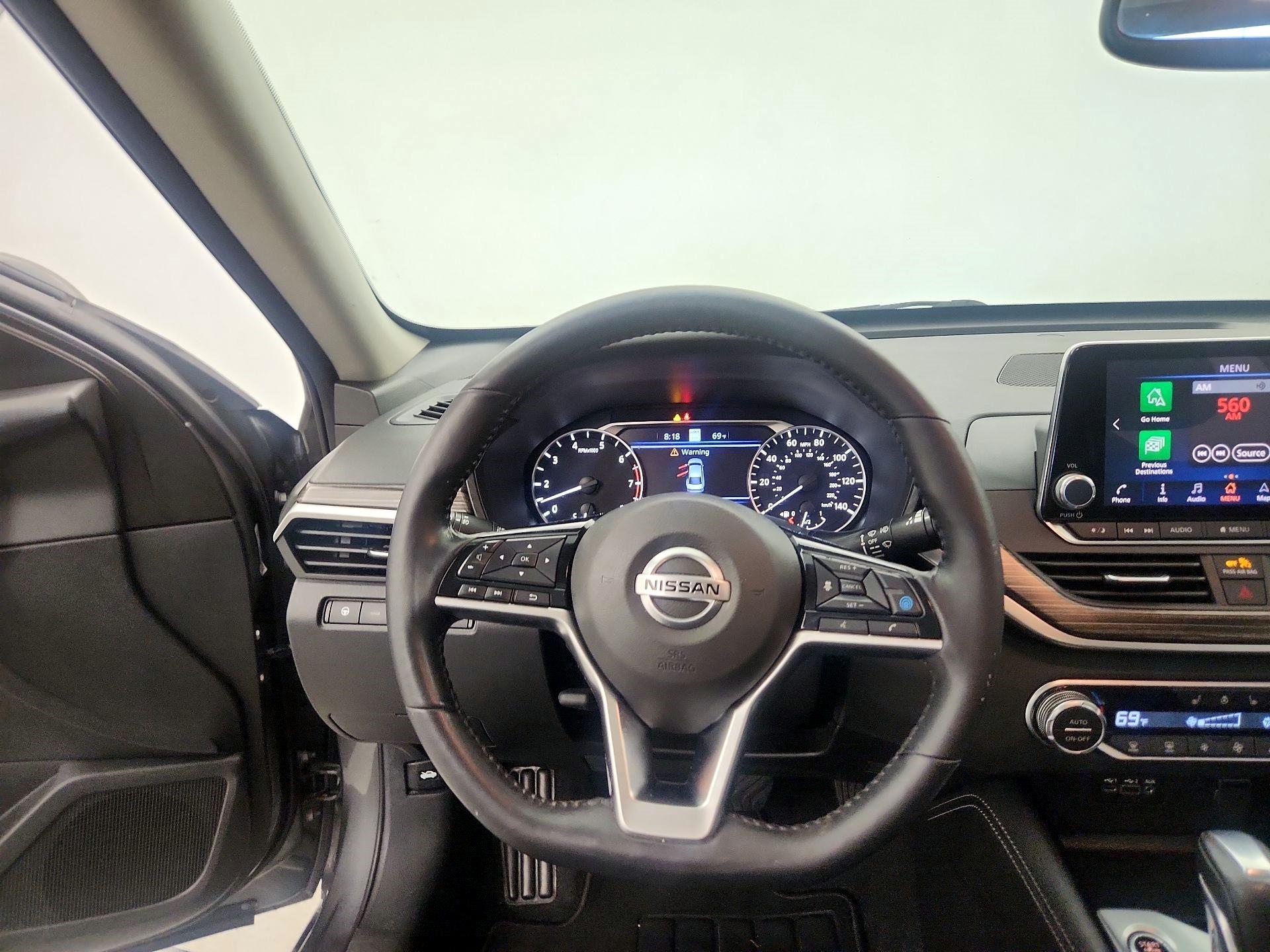 Thumbnail: 2020 Nissan Altima - 10
