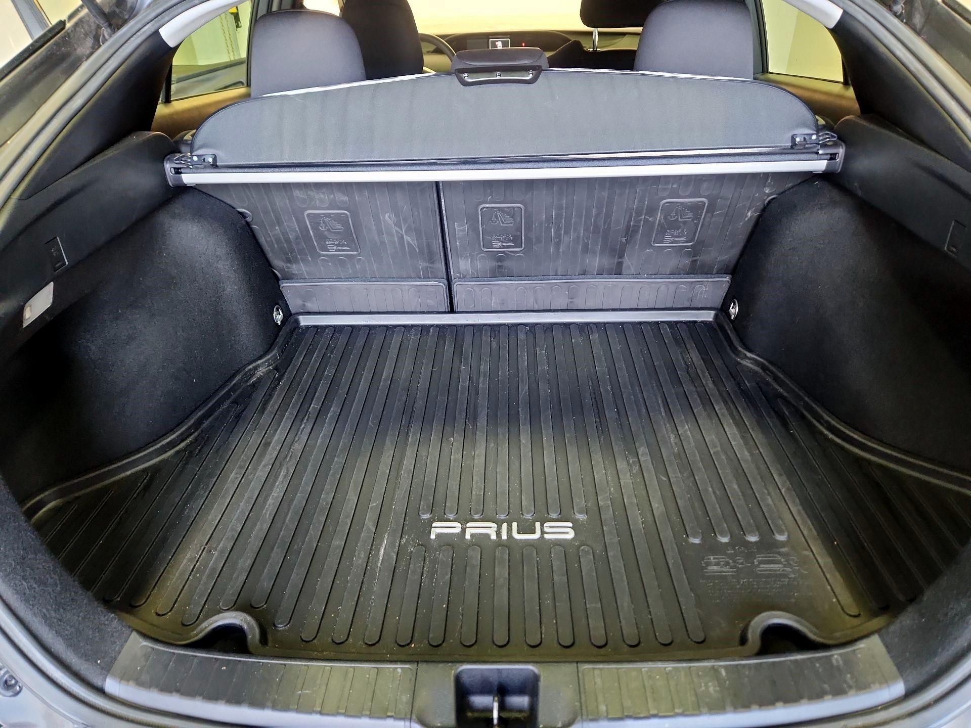 Thumbnail: 2020 Toyota Prius - 20