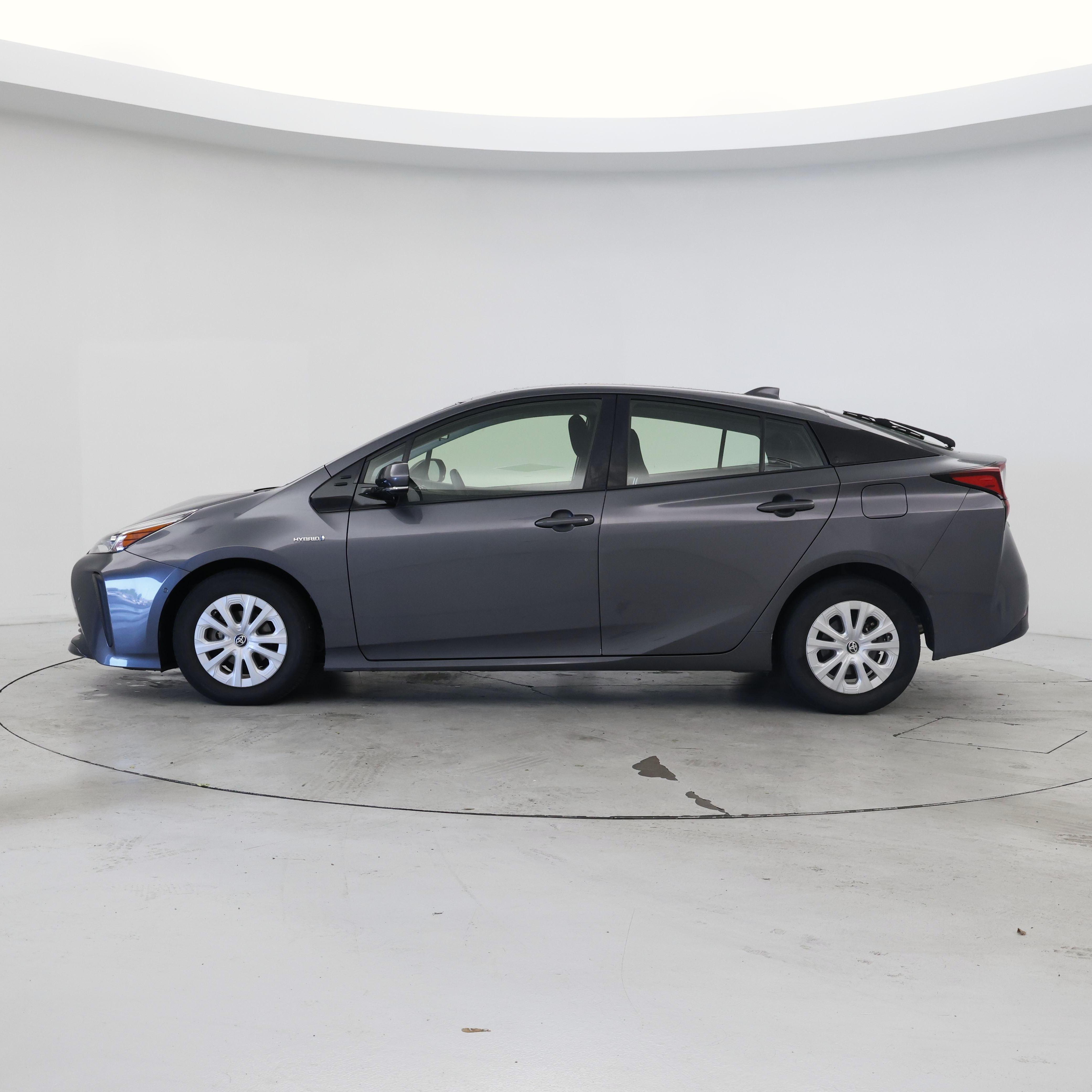 Thumbnail: 2020 Toyota Prius - 3