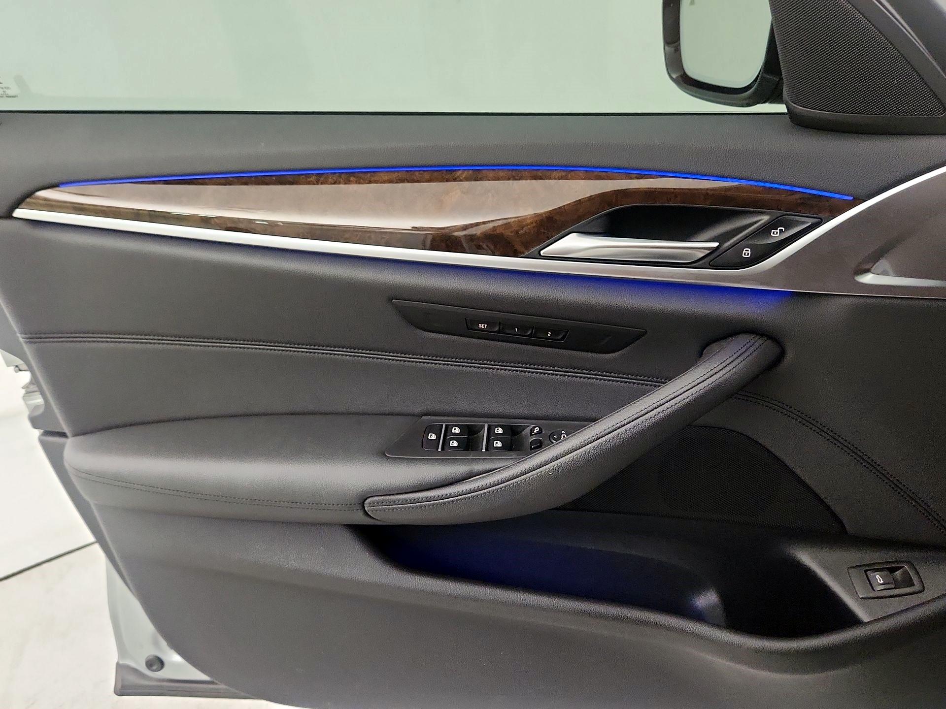Thumbnail: 2020 BMW 5 Series - 12