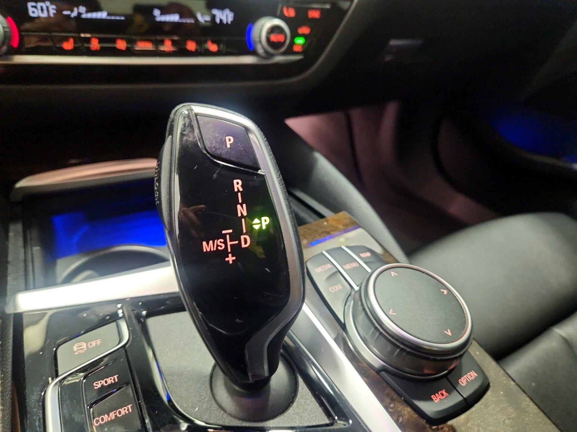 Thumbnail: 2020 BMW 5 Series - 16