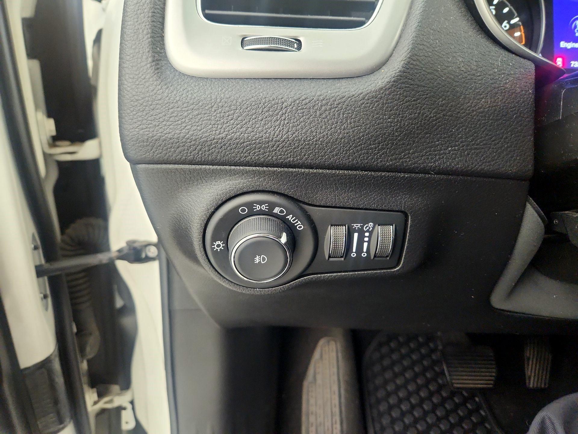 Thumbnail: 2019 Jeep Compass - 13