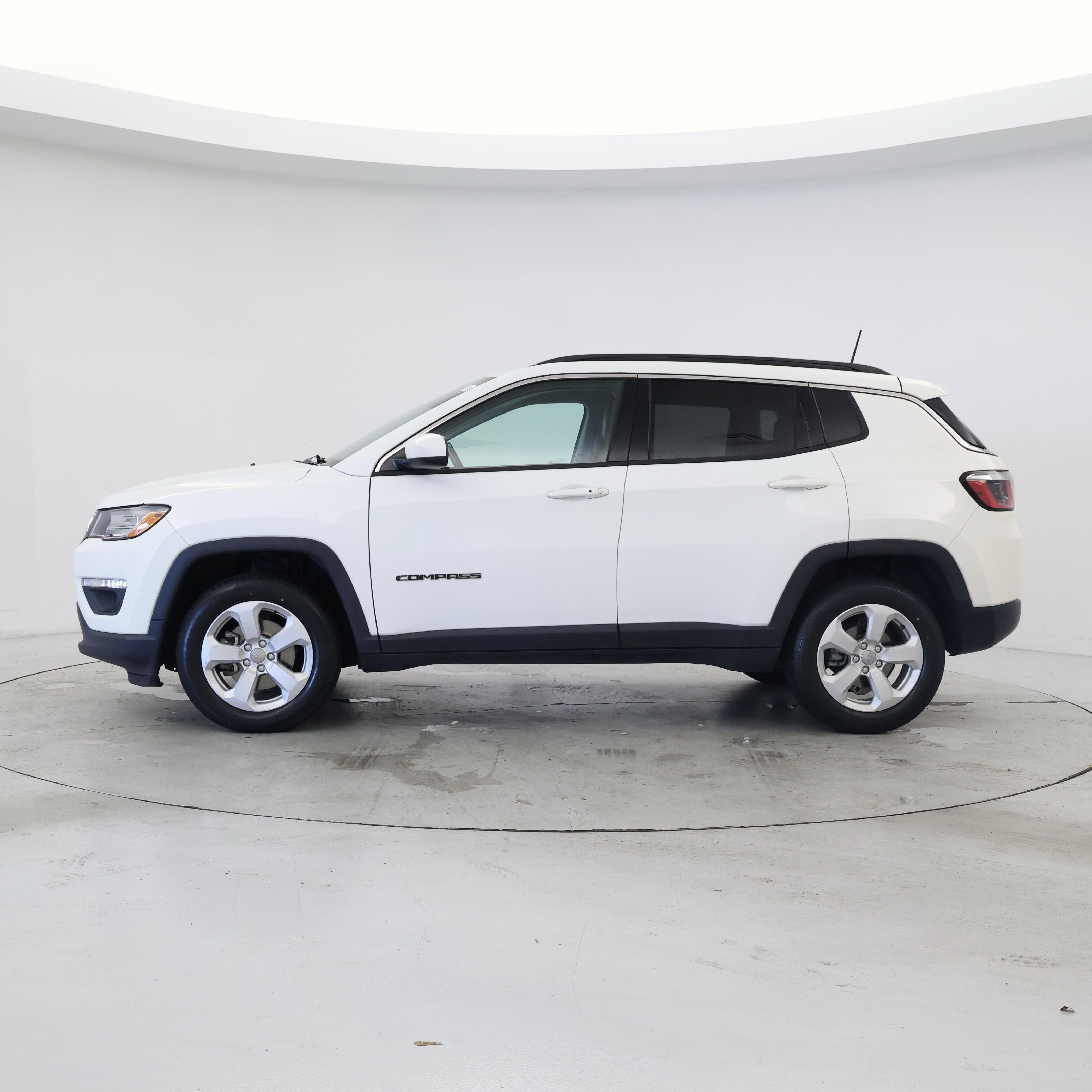 Thumbnail: 2019 Jeep Compass - 3