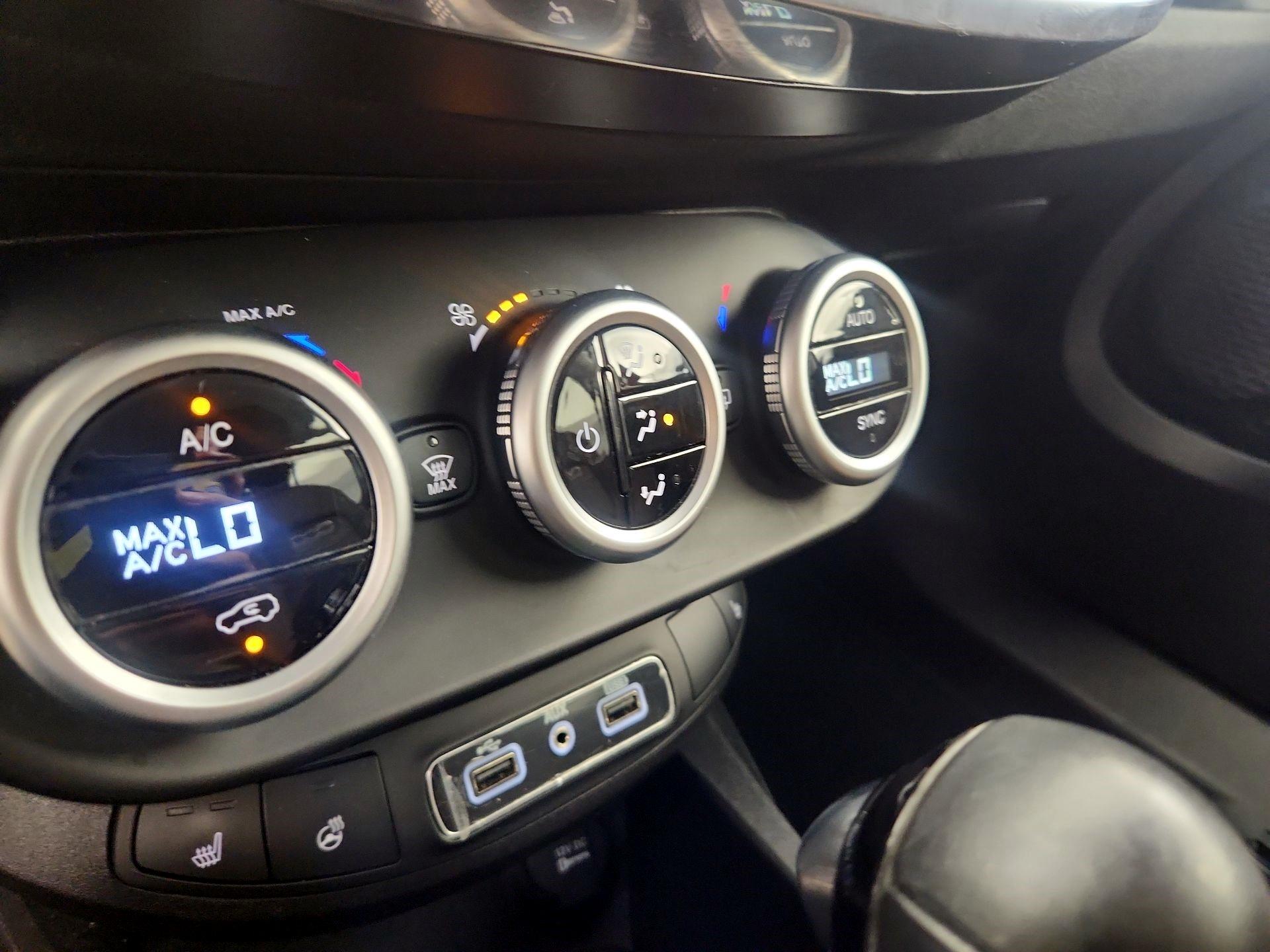 Thumbnail: 2018 Fiat 500X - 17
