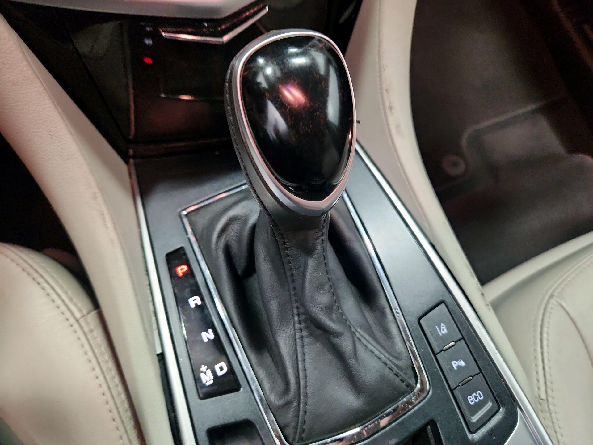 Thumbnail: 2016 Cadillac SRX - 17