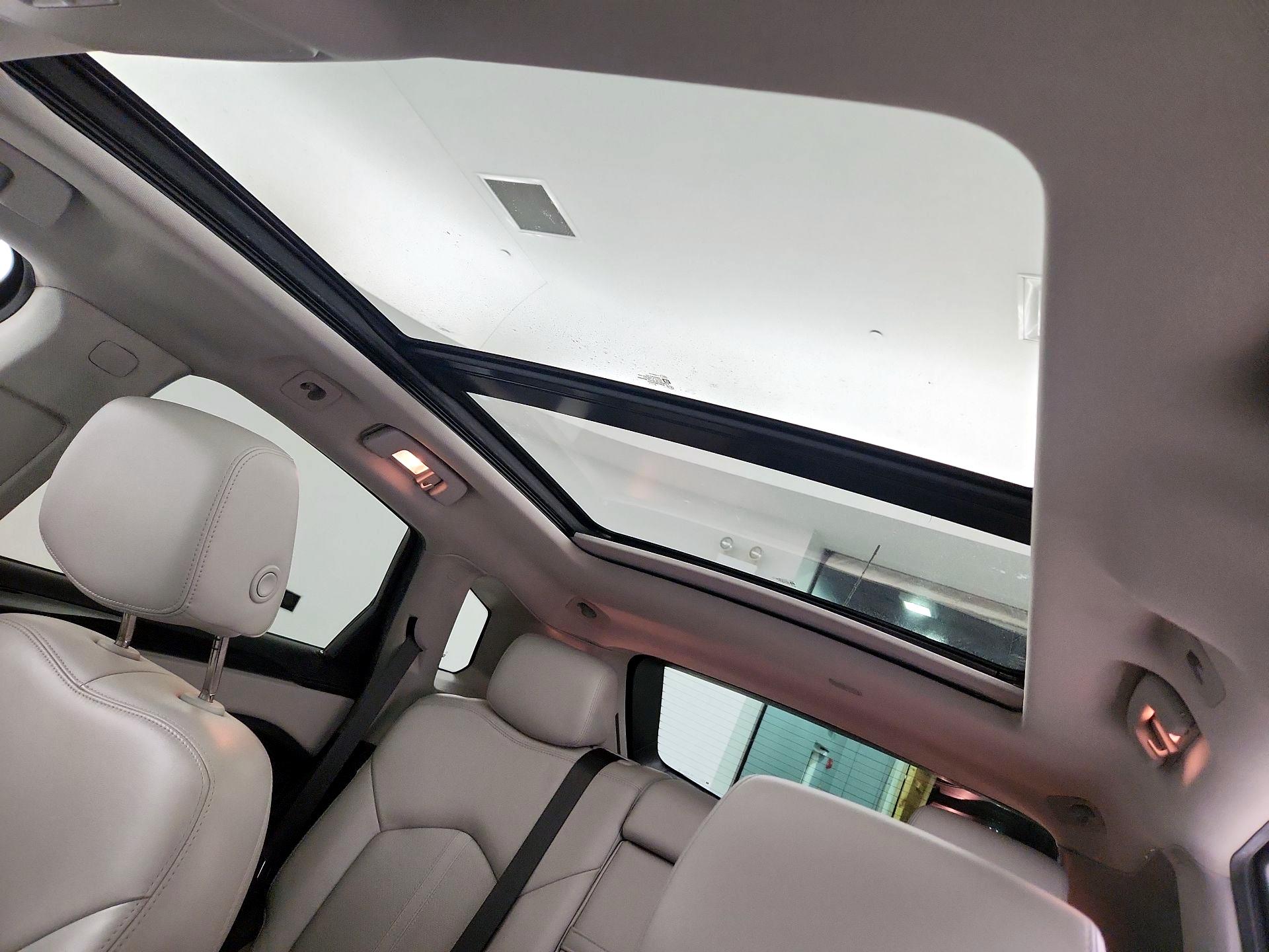 Thumbnail: 2016 Cadillac SRX - 18