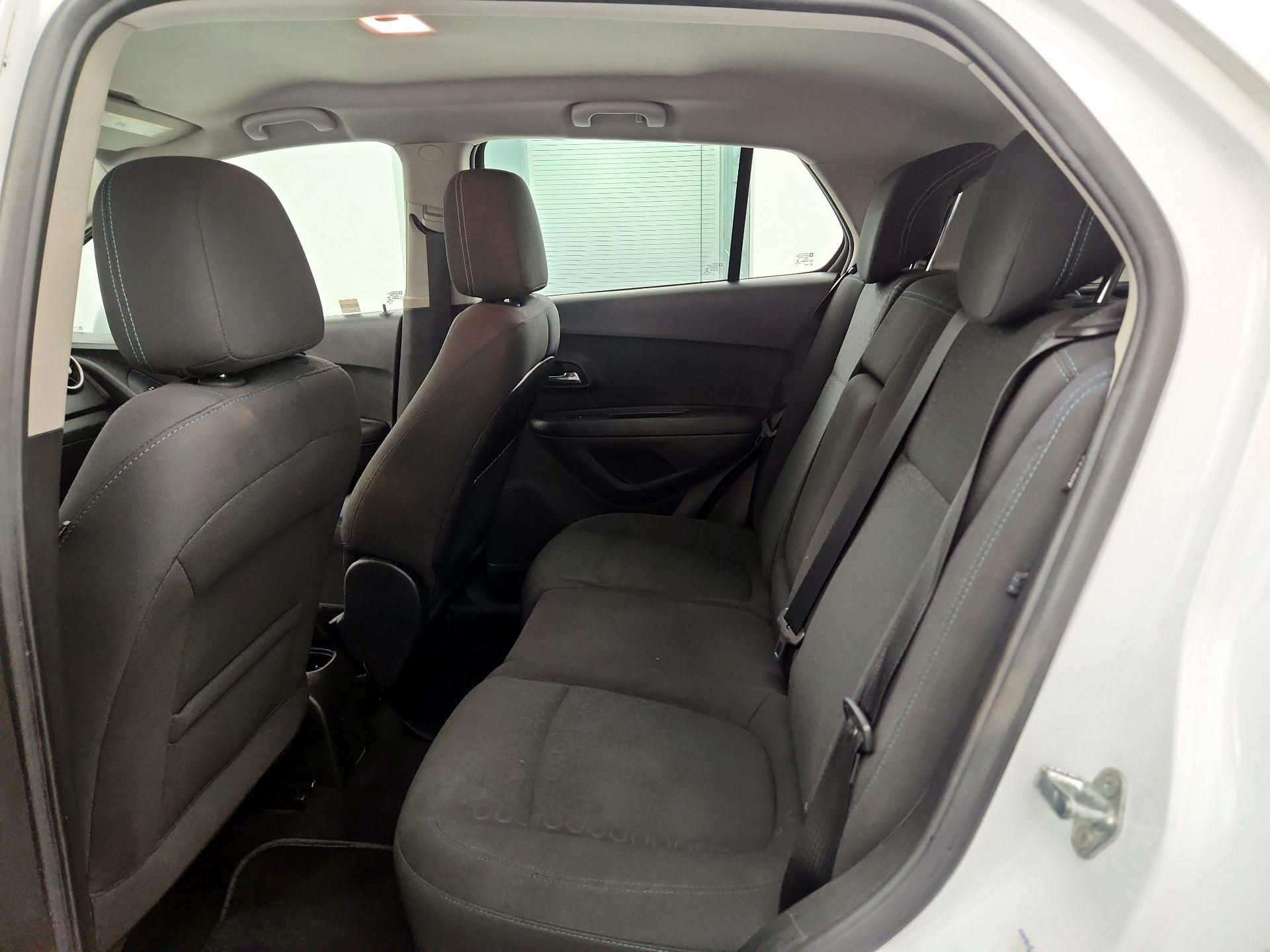 Thumbnail: 2016 Chevrolet Trax - 16