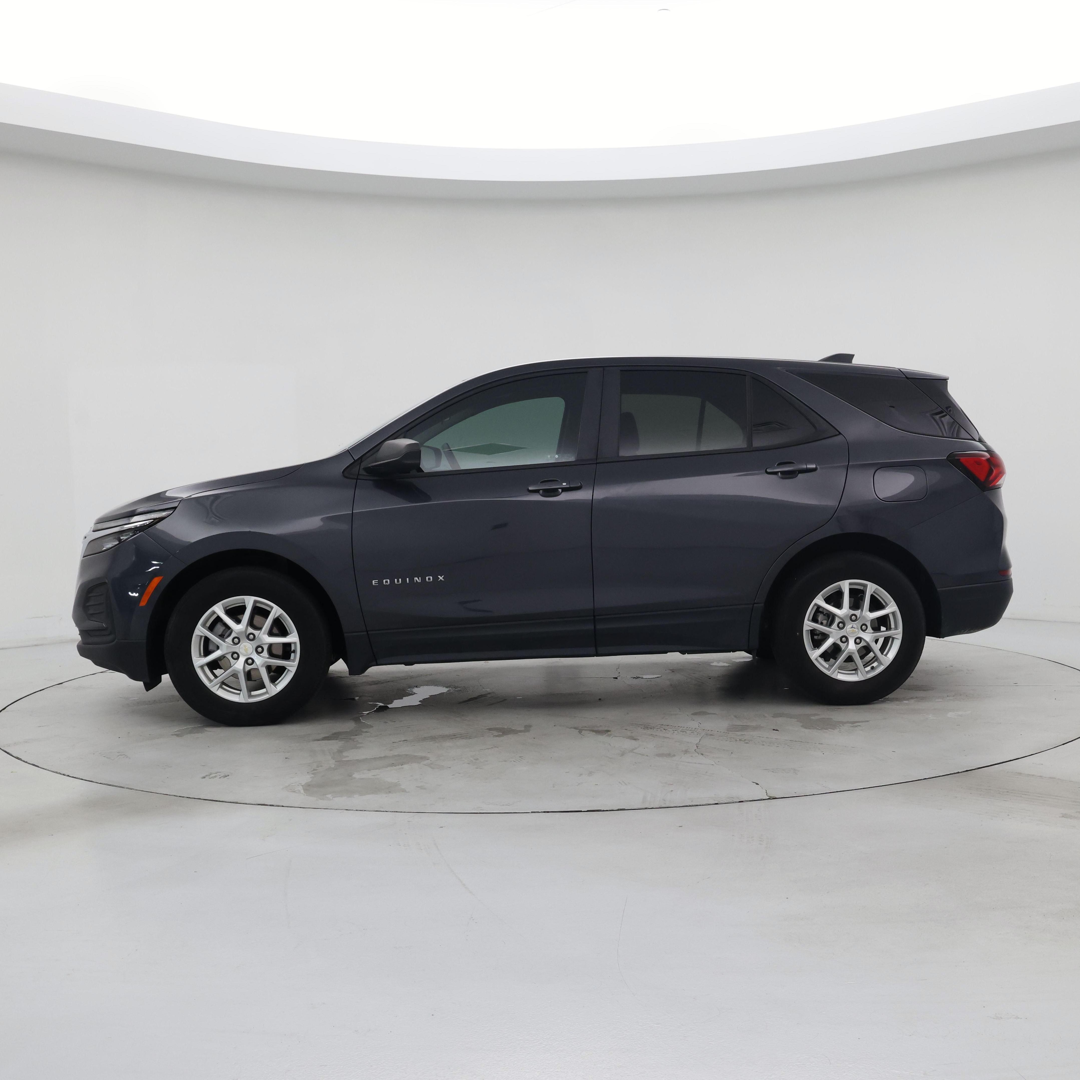Thumbnail: 2022 Chevrolet Equinox - 3