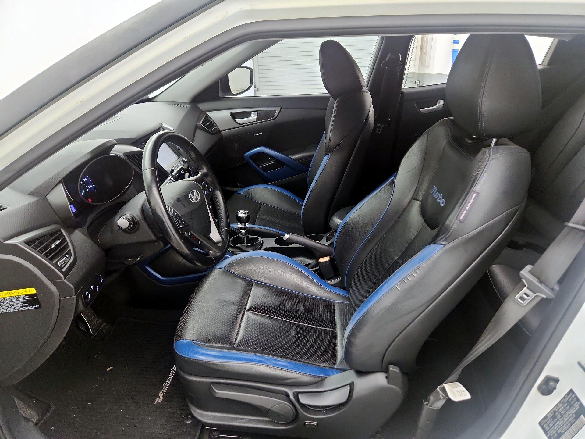 Thumbnail: 2014 Hyundai Veloster - 11