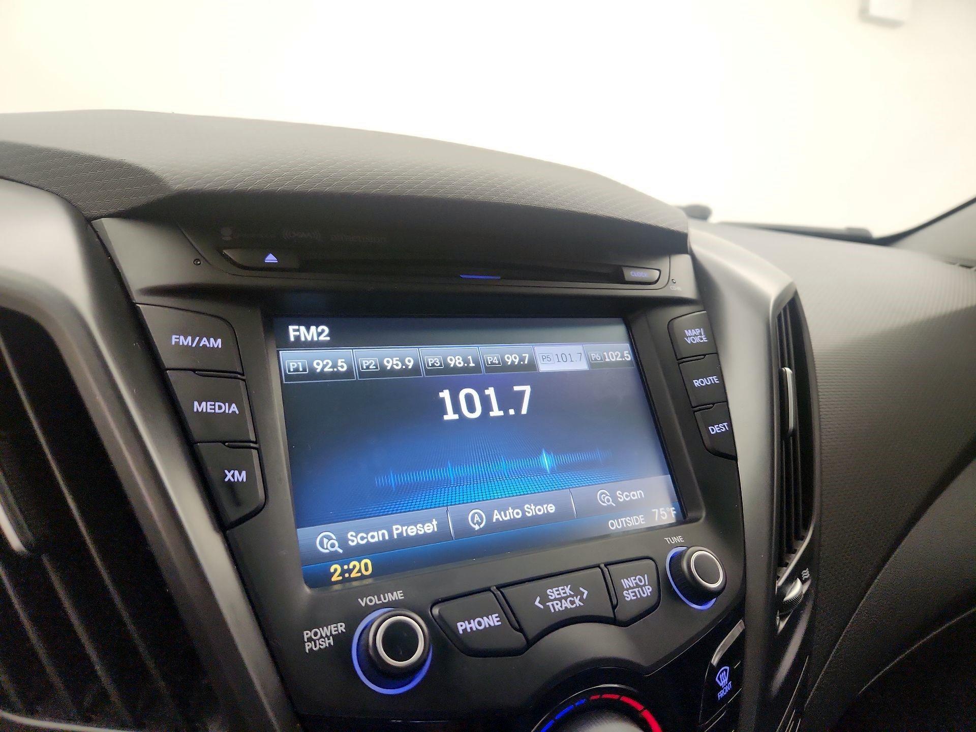 Thumbnail: 2014 Hyundai Veloster - 16