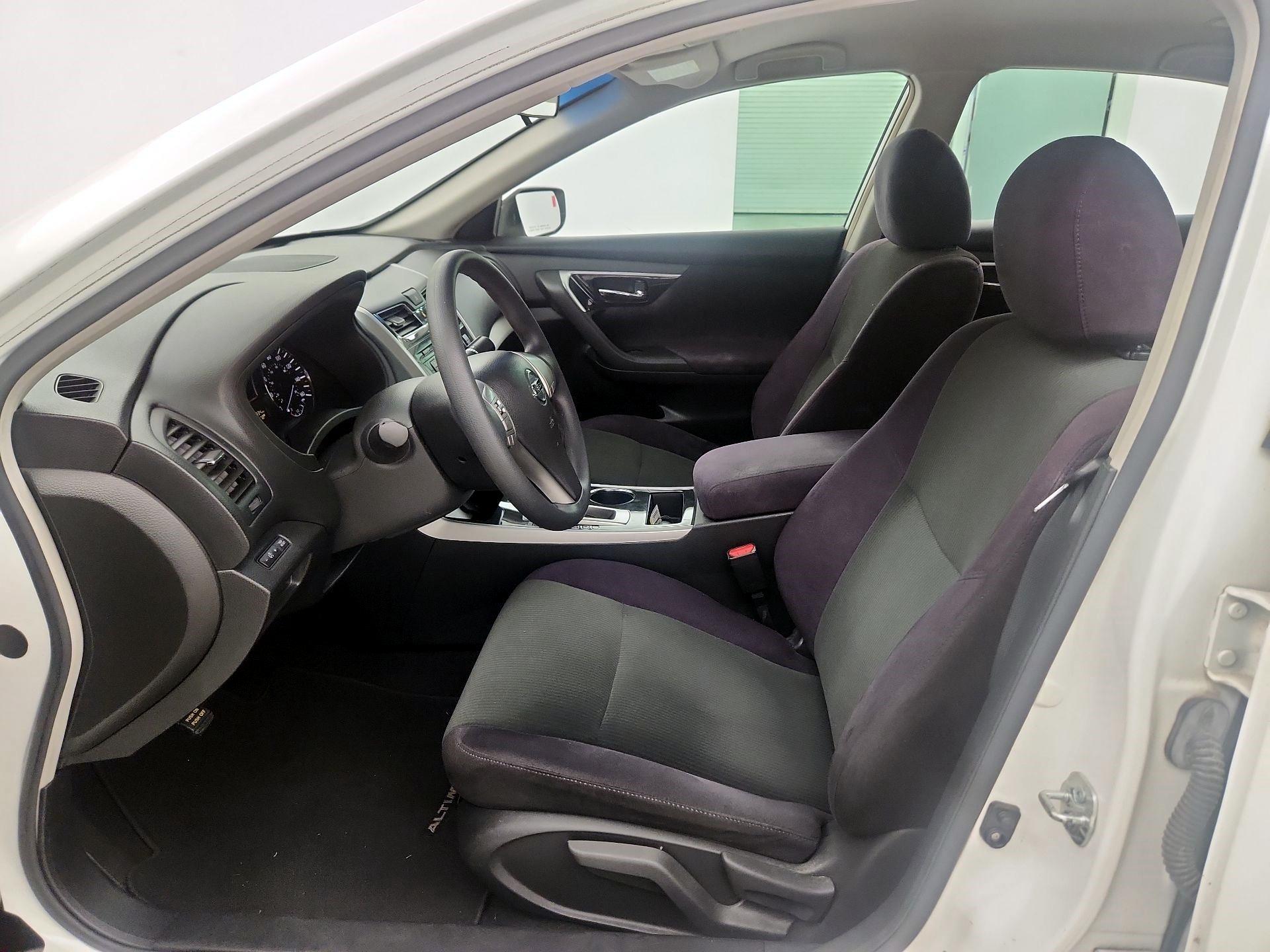 Thumbnail: 2013 Nissan Altima - 9