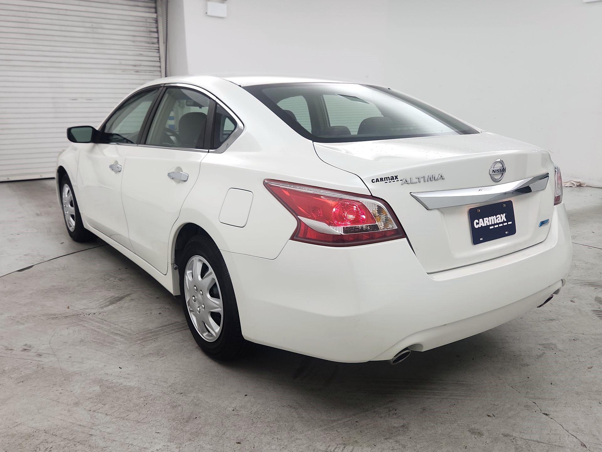 Thumbnail: 2013 Nissan Altima - 7