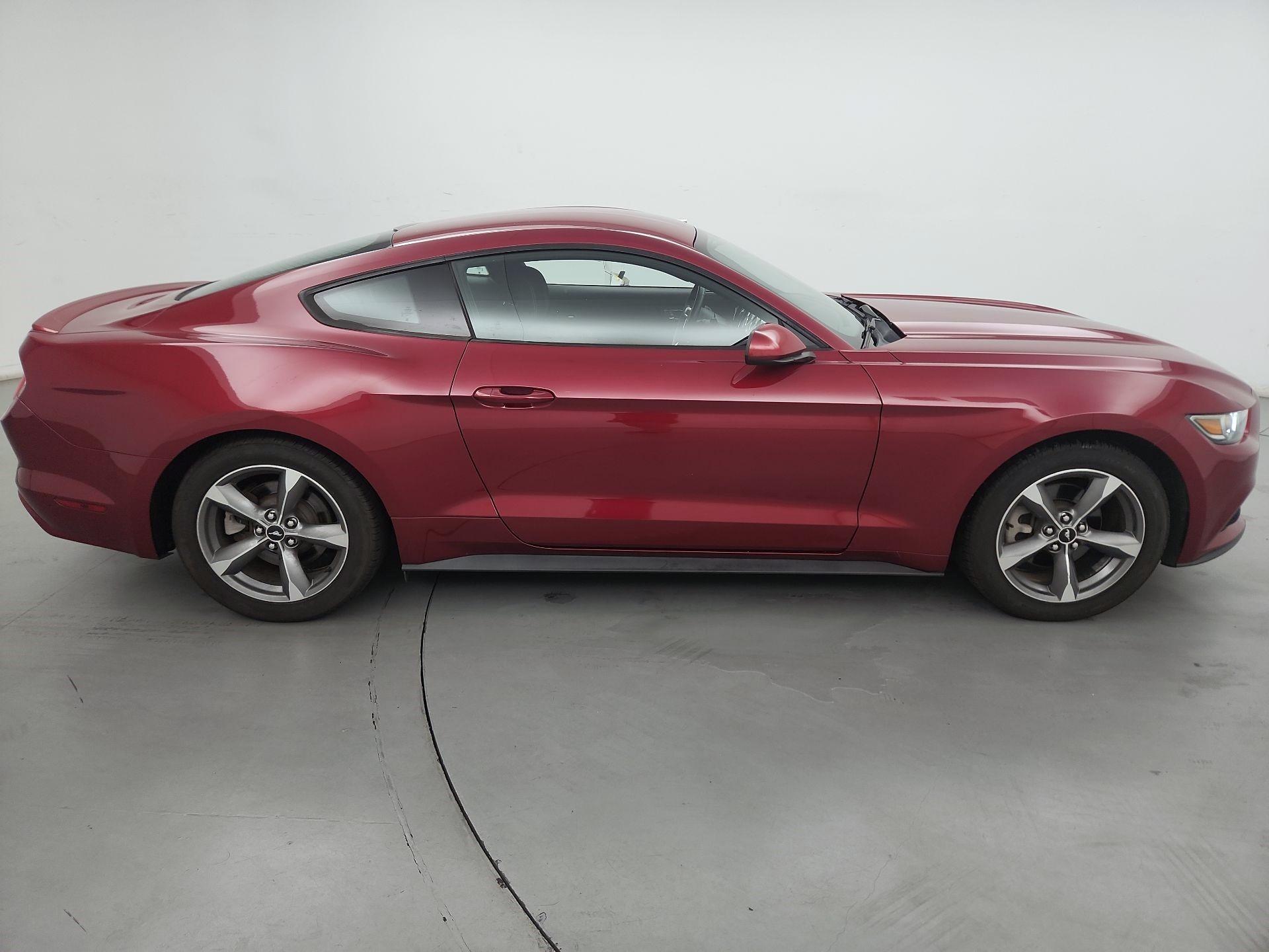 Thumbnail: 2017 Ford Mustang - 4