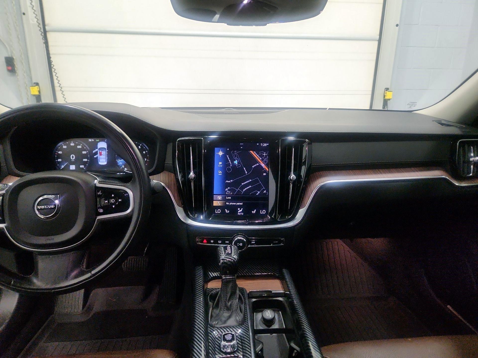 Thumbnail: 2019 Volvo S60 - 9