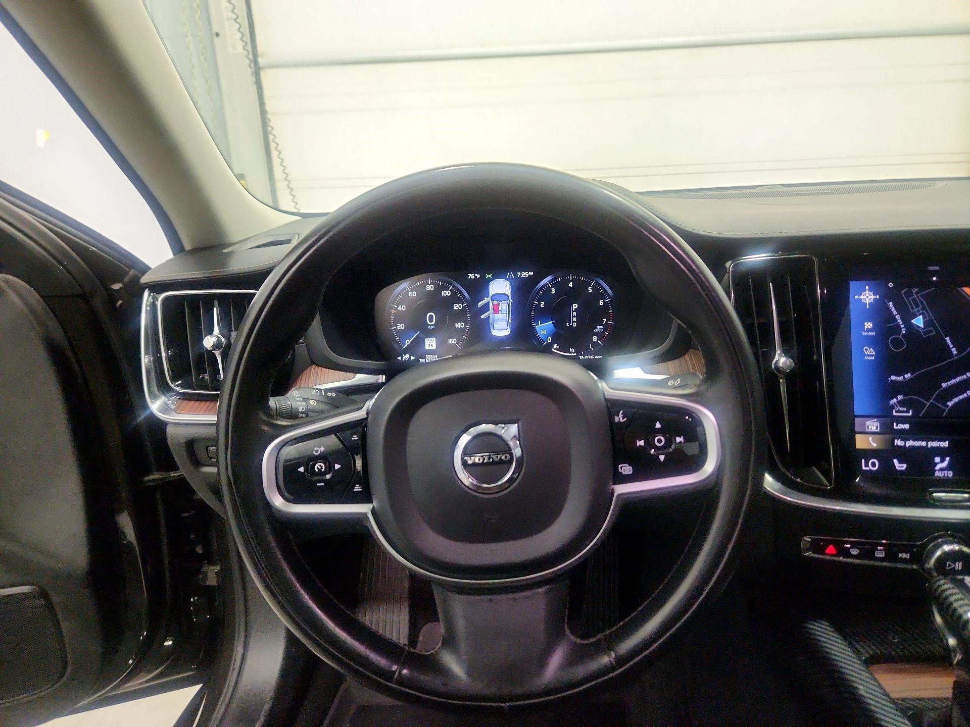 Thumbnail: 2019 Volvo S60 - 10